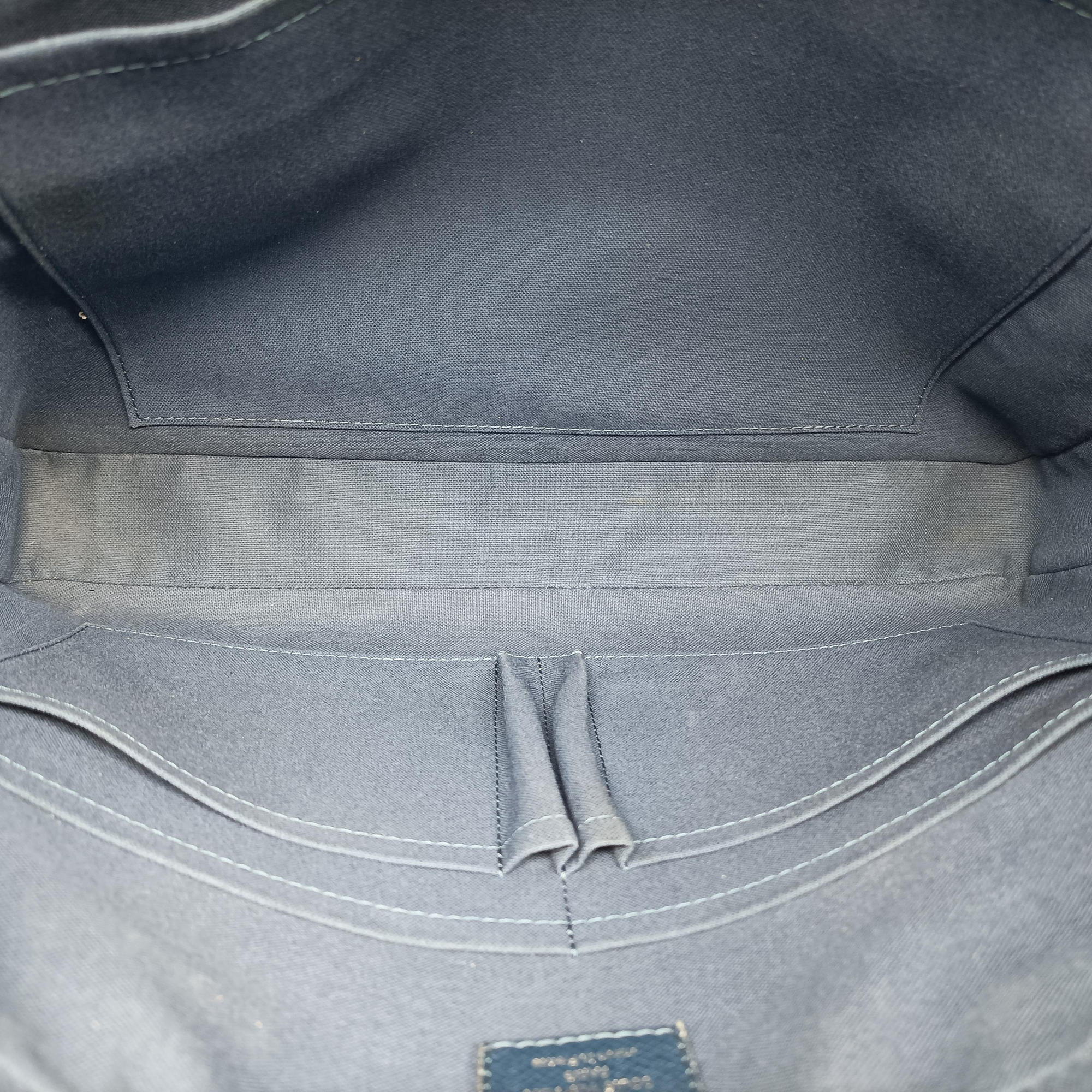 Vintage Louis Vuitton Porto Document Business MM Ocean Blue Taiga M32705 handbag | stylenewstar