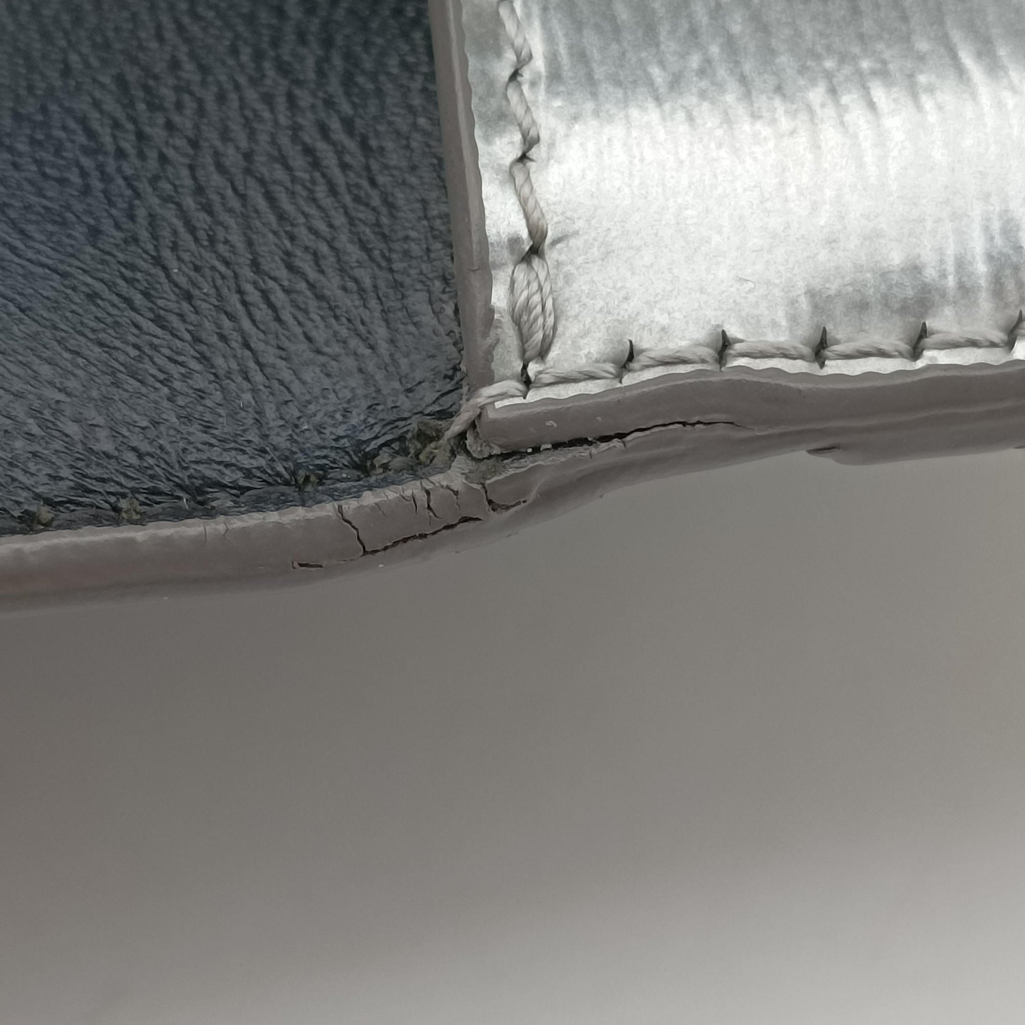 Secondhand Balenciaga Hourglass XS Silver leather  shoulderbag | stylenewstar