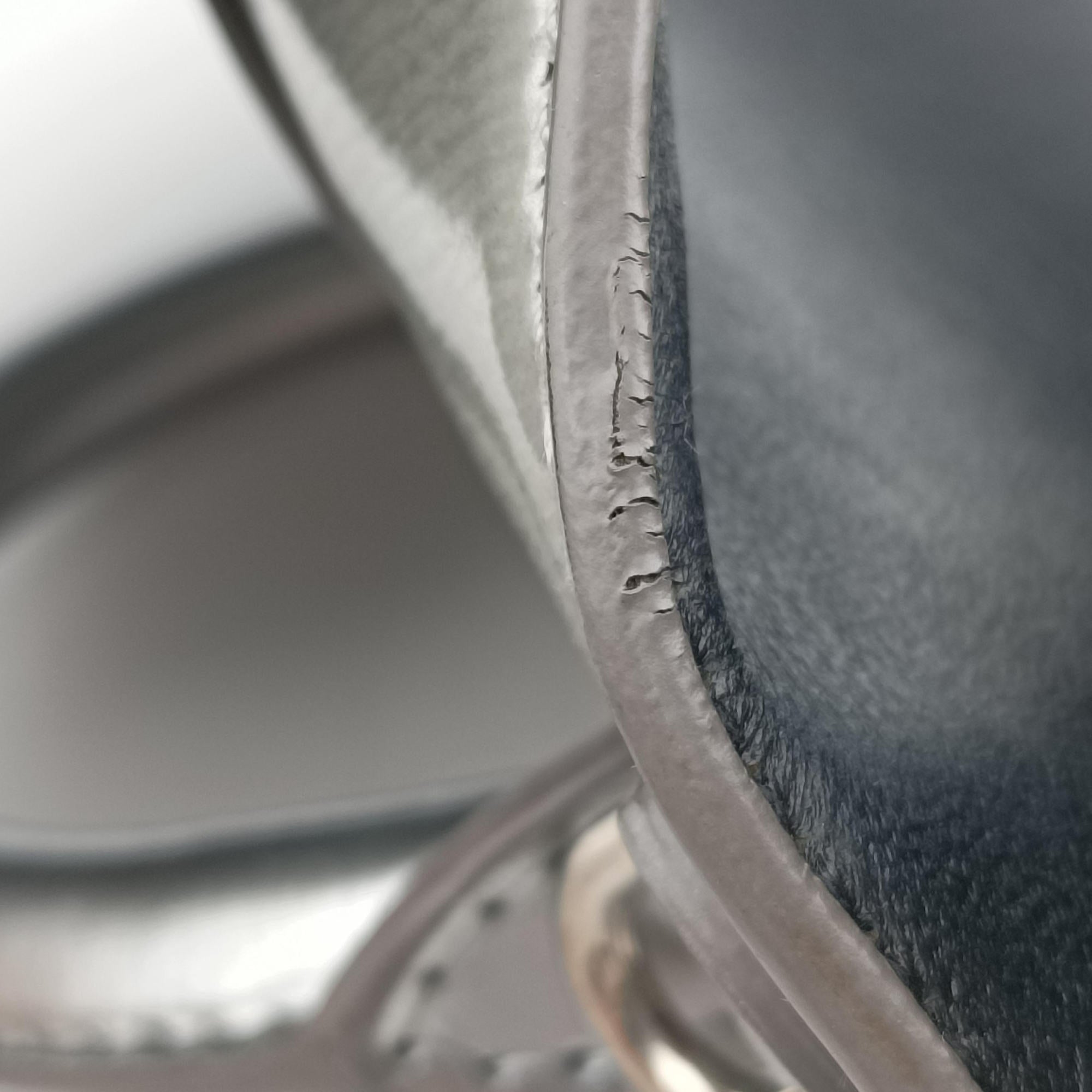 Secondhand Balenciaga Hourglass XS Silver leather  shoulderbag | stylenewstar