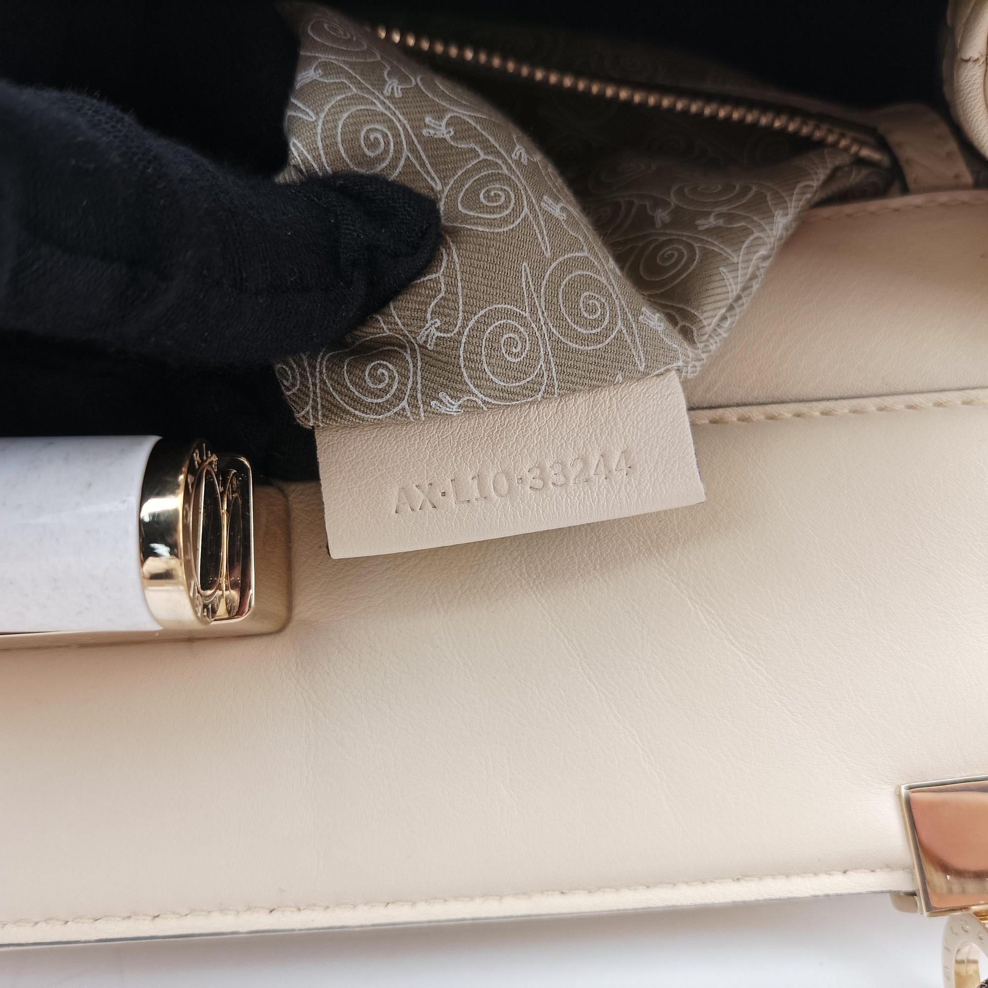 Vintage Bvlgari Isabella Rossellini ivory Leather  shoulderbag | stylenewstar