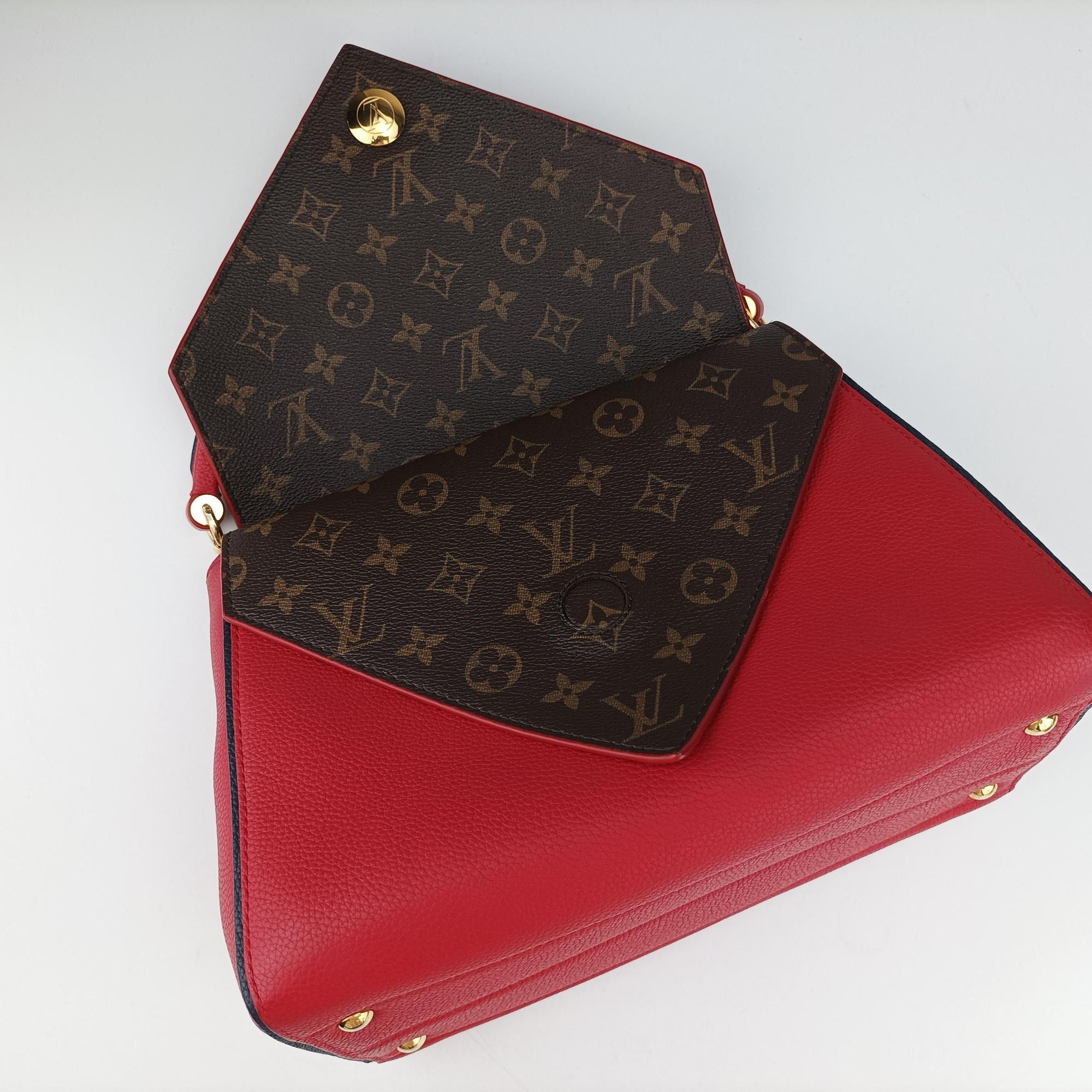 Pre-owned Louis Vuitton DOUBLE V ruby Monogram Canvas ácalf leather M54624 shoulderbag | stylenewstar