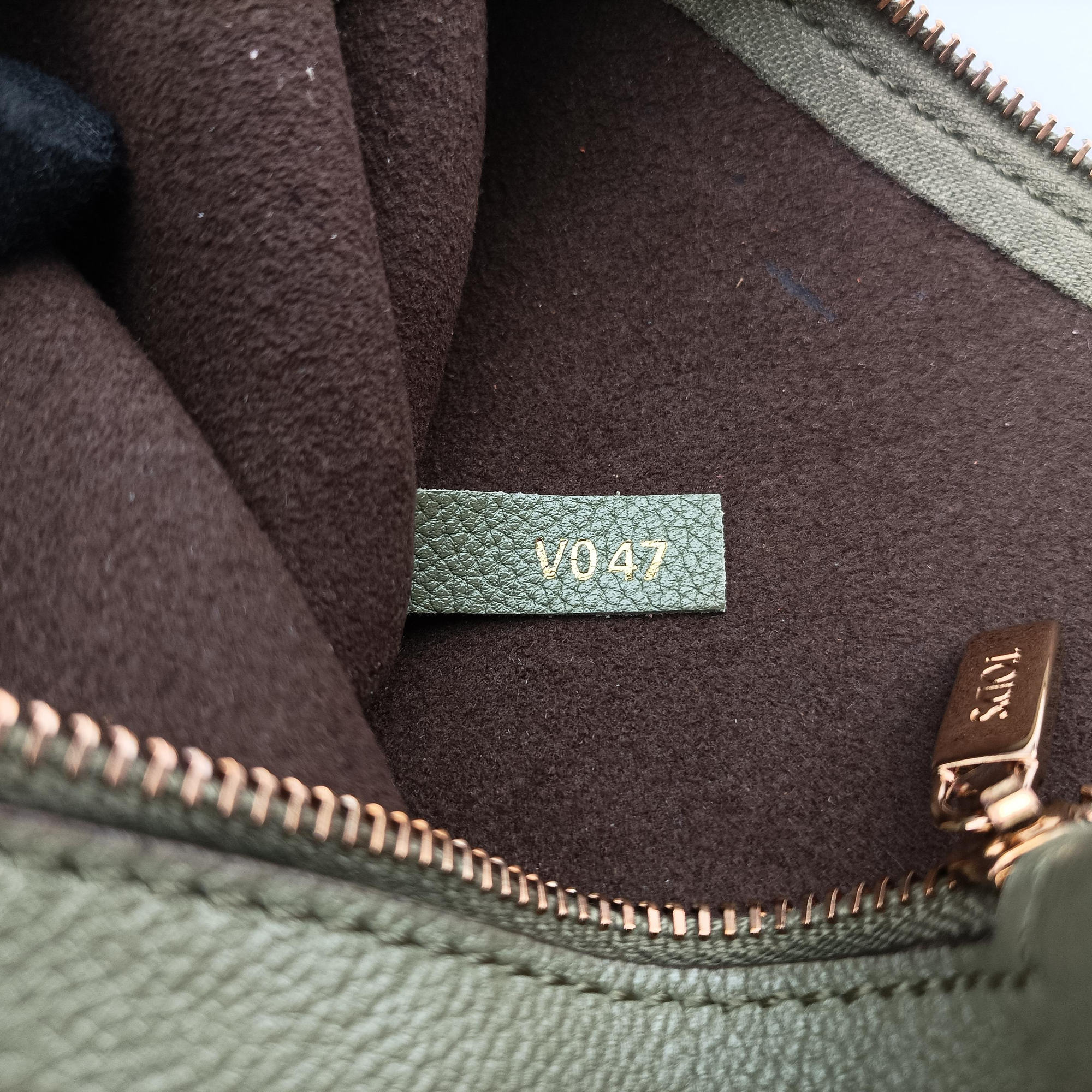 Pre-owned TODS T Timeless Green Leather  shoulderbag | stylenewstar