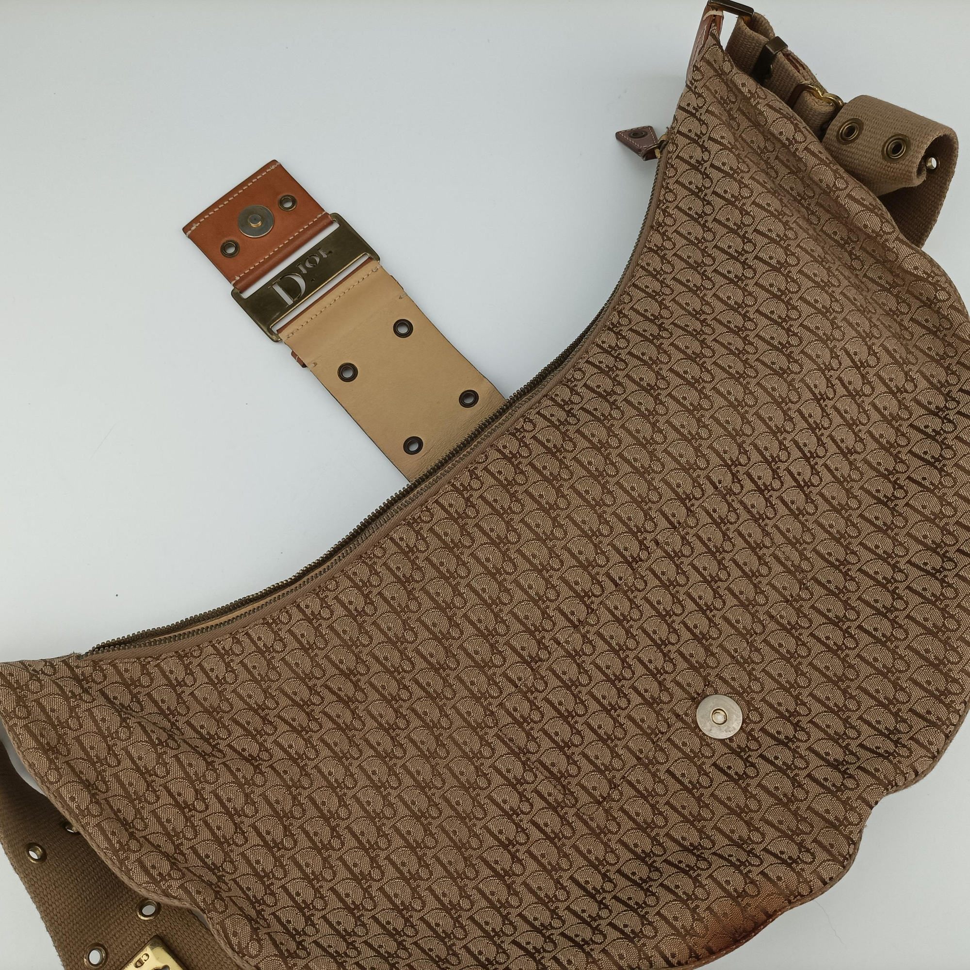 Secondhand Christian Dior Street Chic Beige×Camel canvasxleather  shoulderbag | stylenewstar