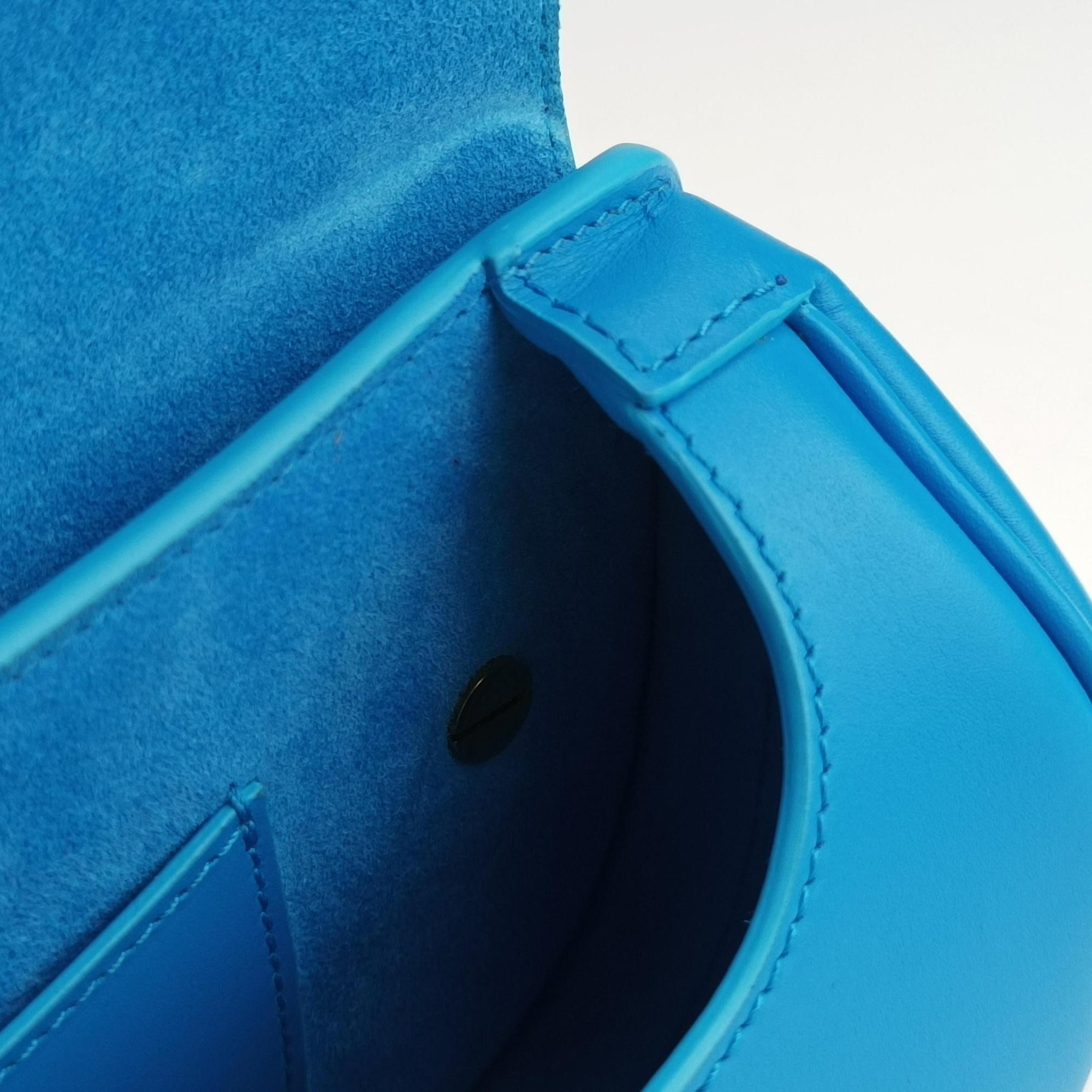 Secondhand Christian Dior Bobby Blue leather  shoulderbag | stylenewstar