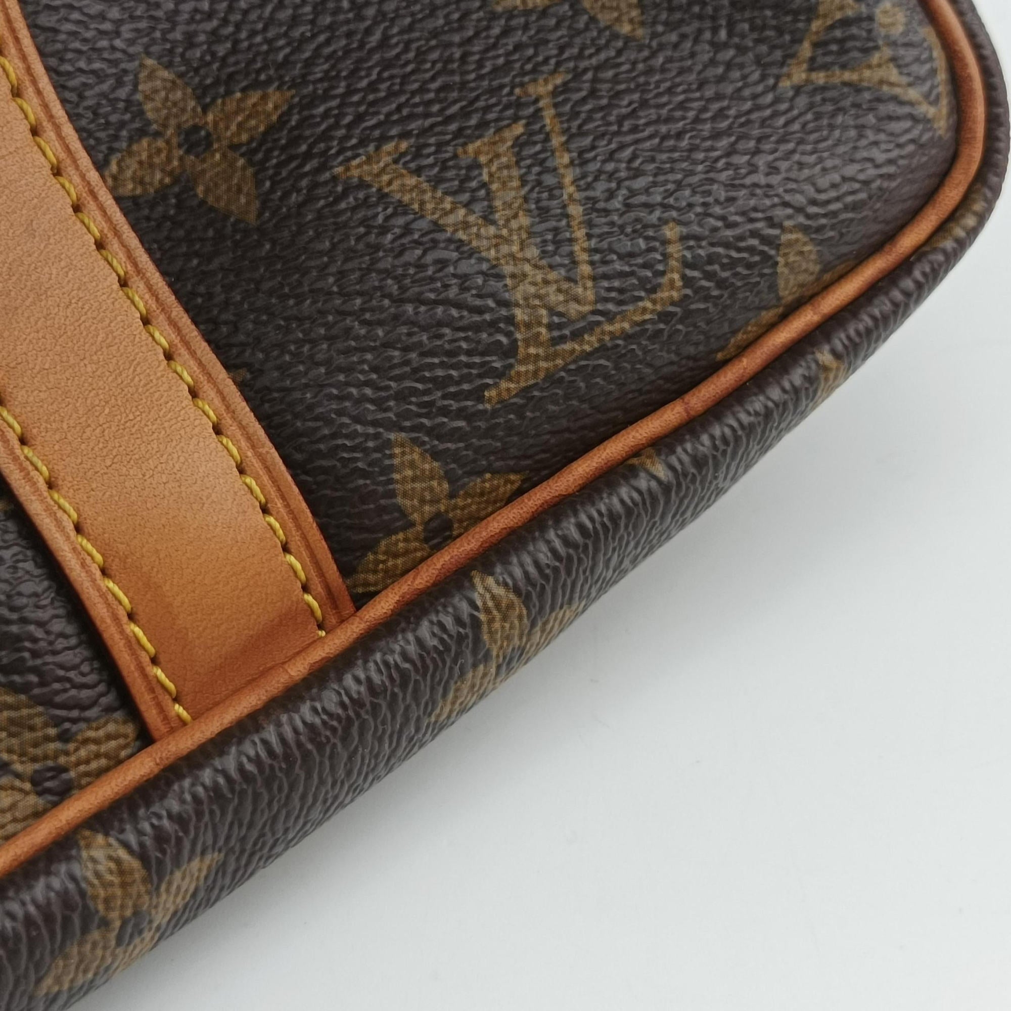 Pre-owned Louis Vuitton World Tour Edition Speedy Bandouliere 30 Brown×multi Monogram Canvas  shoulderbag | stylenewstar