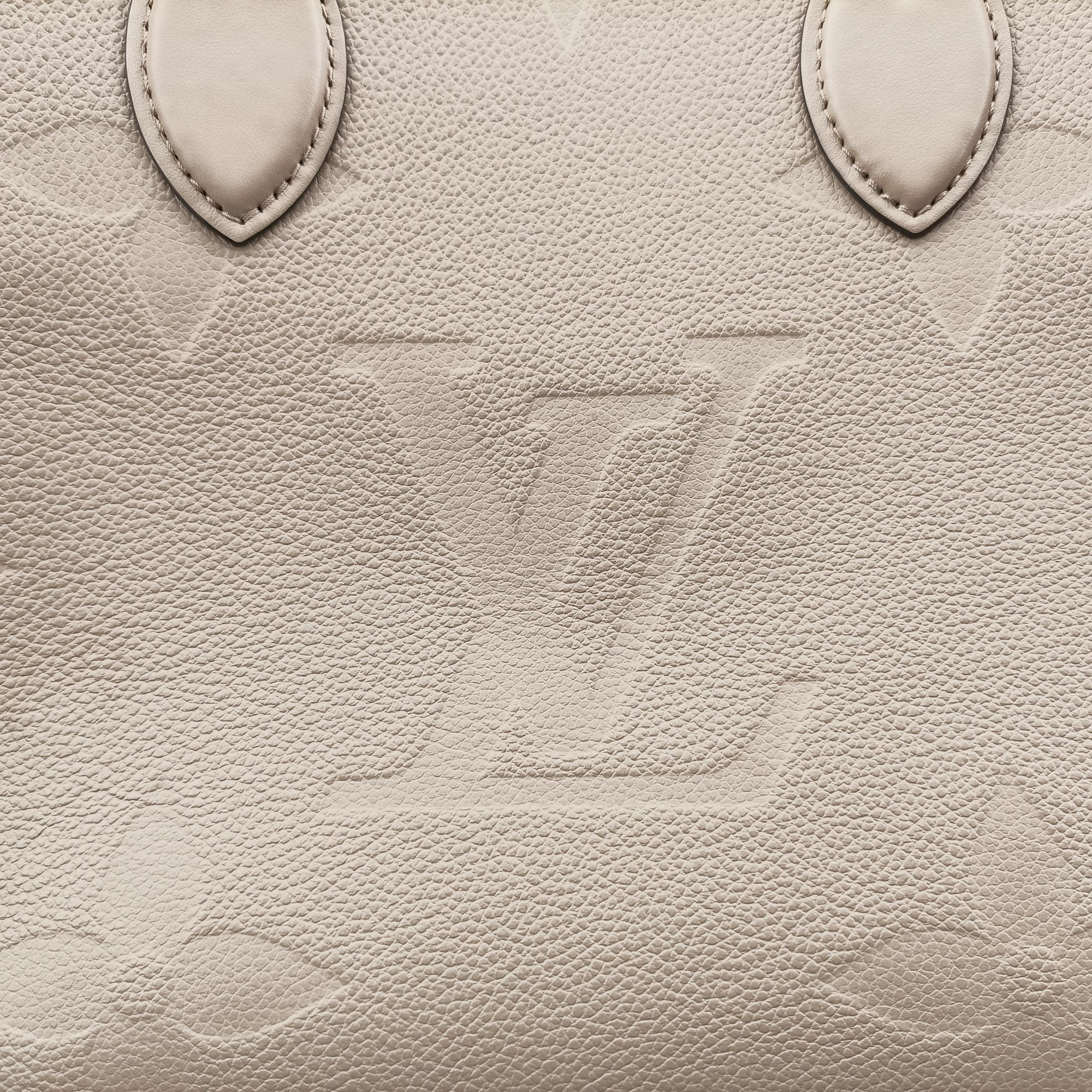 Pre-owned Louis Vuitton OntheGo MM Beige Monogram Empreinte M45607 shoulderbag | stylenewstar