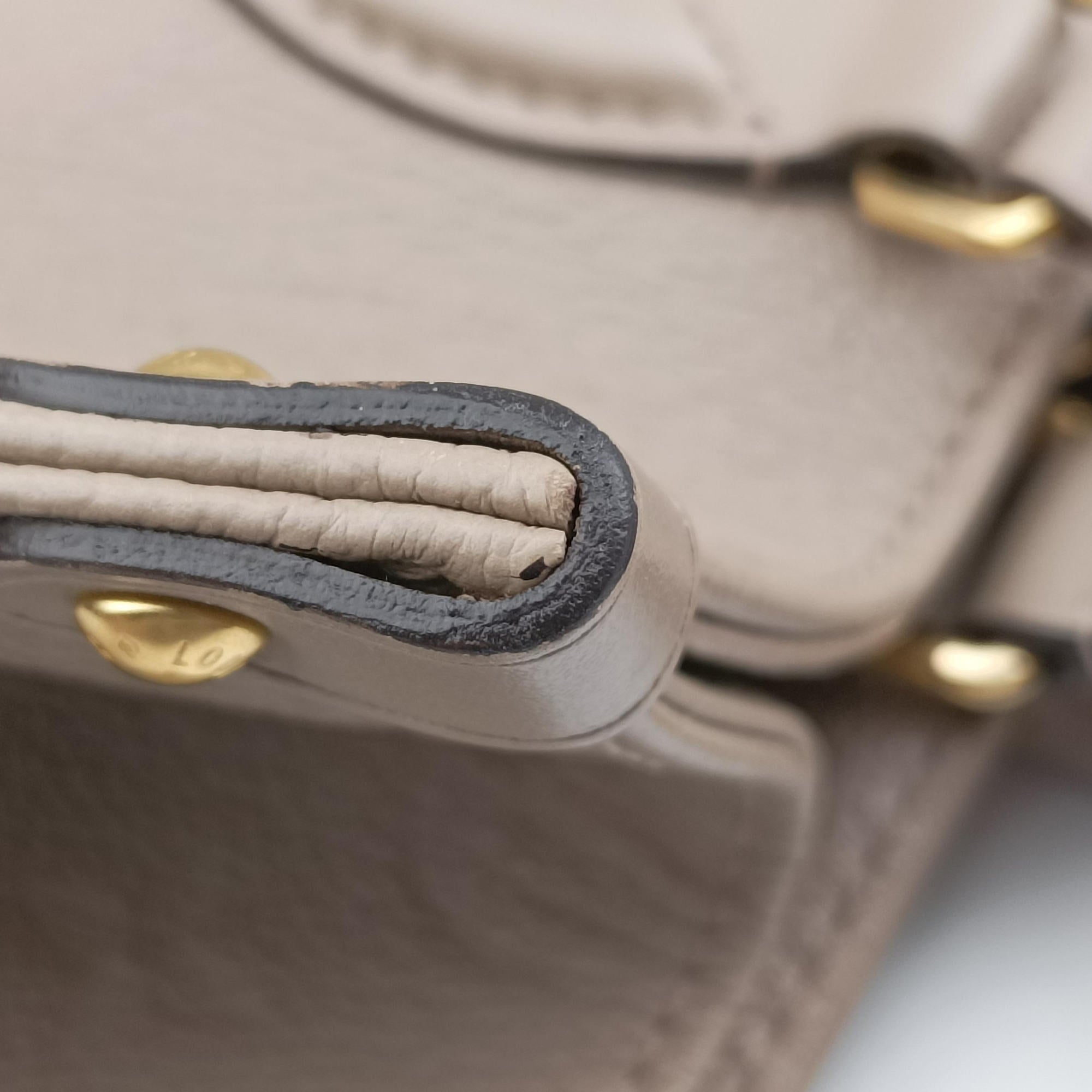 Pre-owned Louis Vuitton OntheGo MM Beige Monogram Empreinte M45607 shoulderbag | stylenewstar
