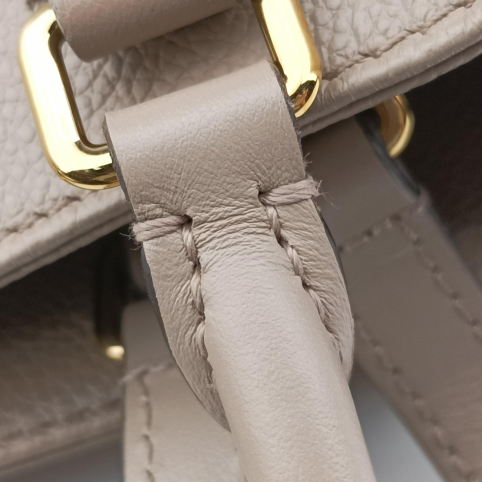Pre-owned Louis Vuitton OntheGo MM Beige Monogram Empreinte M45607 shoulderbag | stylenewstar