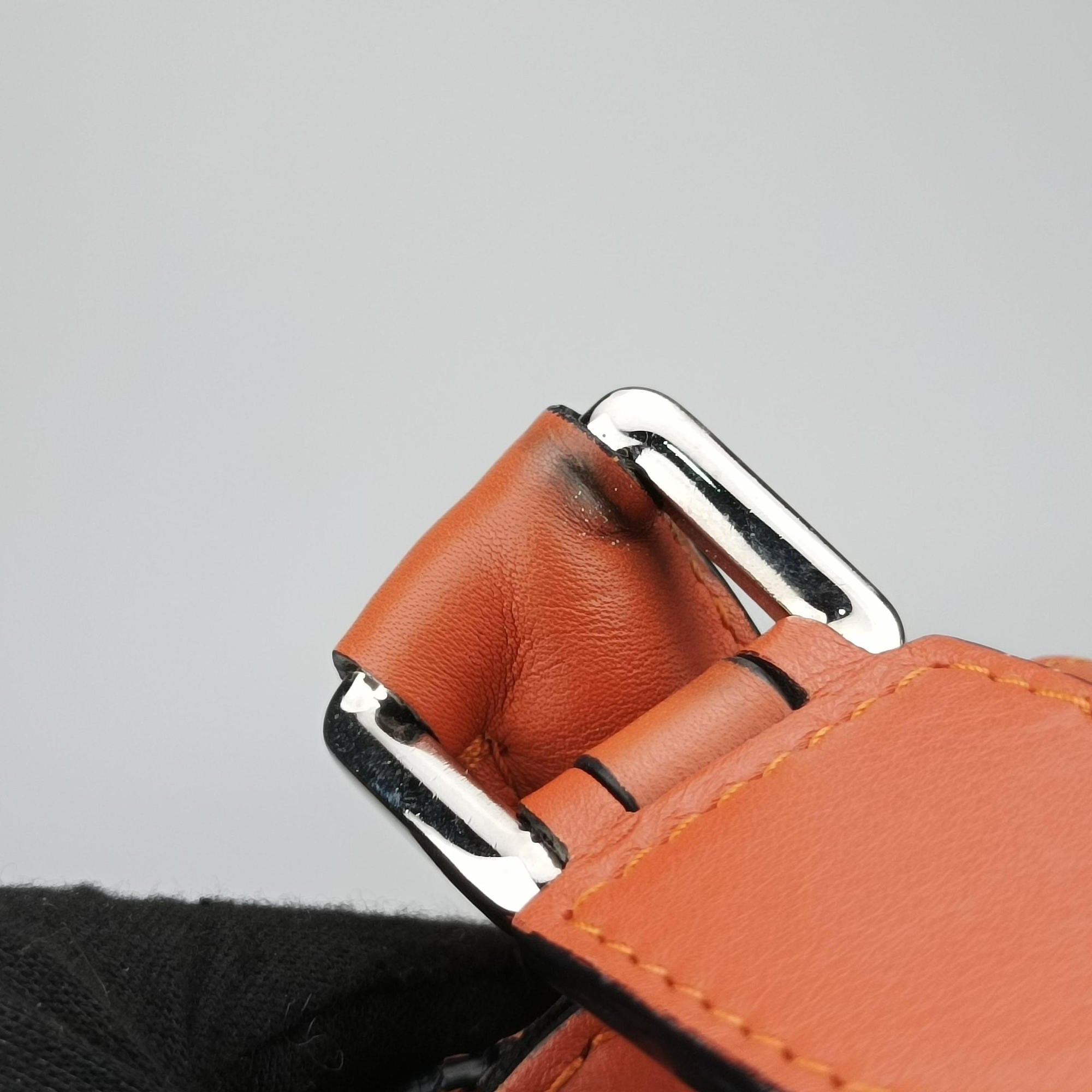 Pre-owned Loewe Puzzle Bag Medium Orange Leather  shoulderbag | stylenewstar