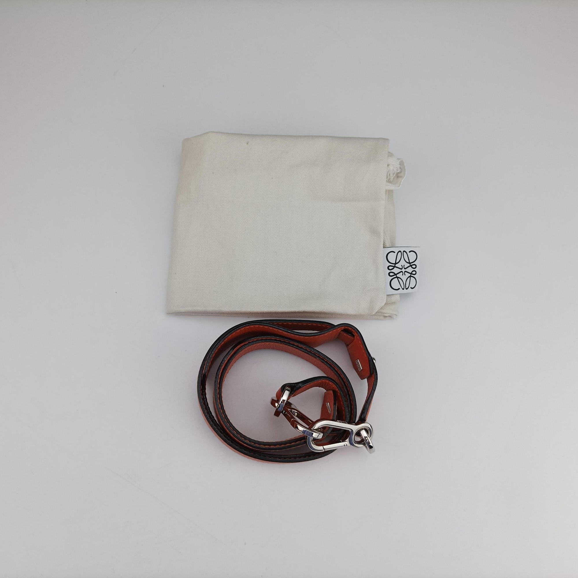 Pre-owned Loewe Puzzle Bag Medium Orange Leather  shoulderbag | stylenewstar