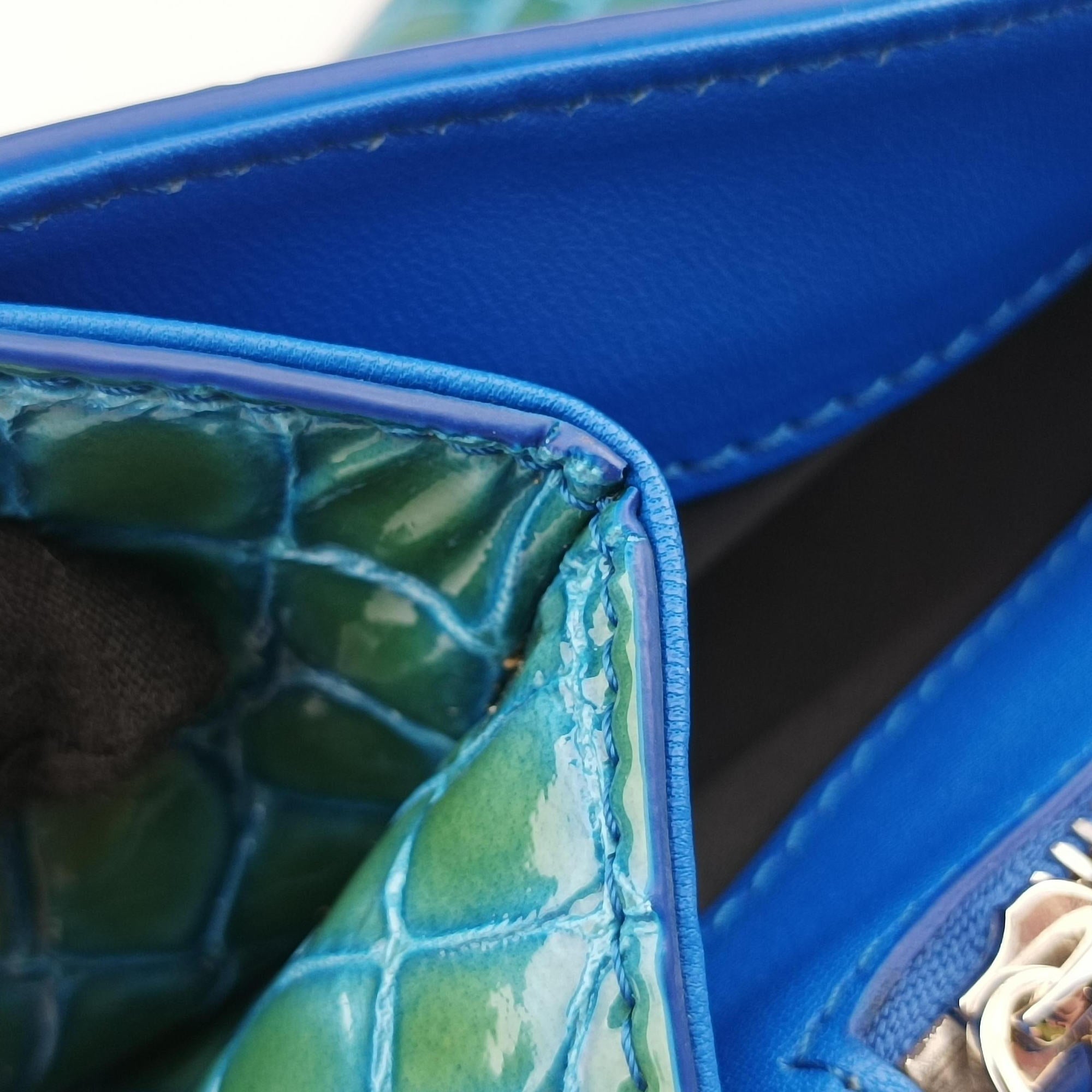 Pre-owned VERSACE La Medusa Blue Croc-Effect Embossed Calf Leather  shoulderbag | stylenewstar