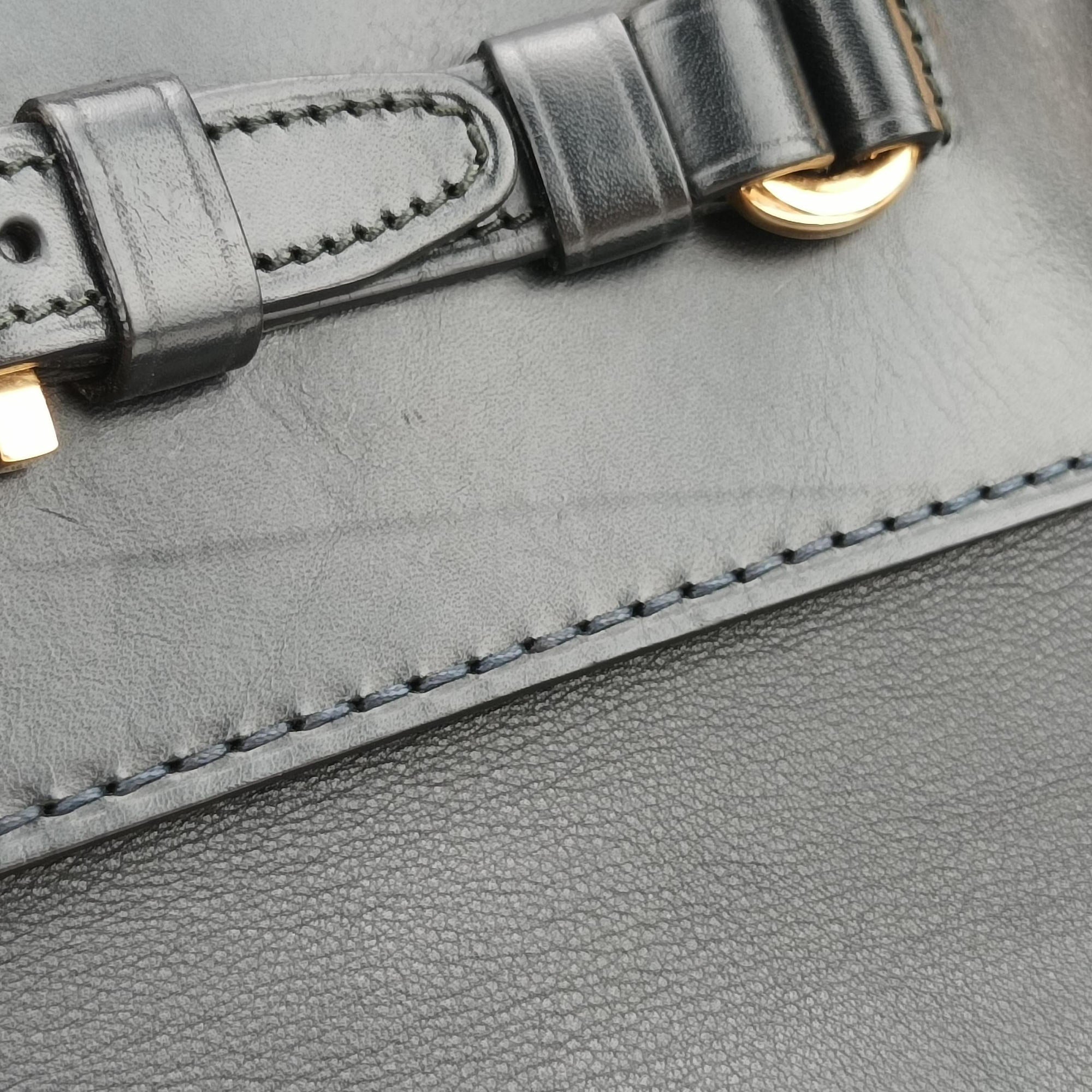Pre-owned Ferragamo Wanda Black Leather  shoulderbag | stylenewstar