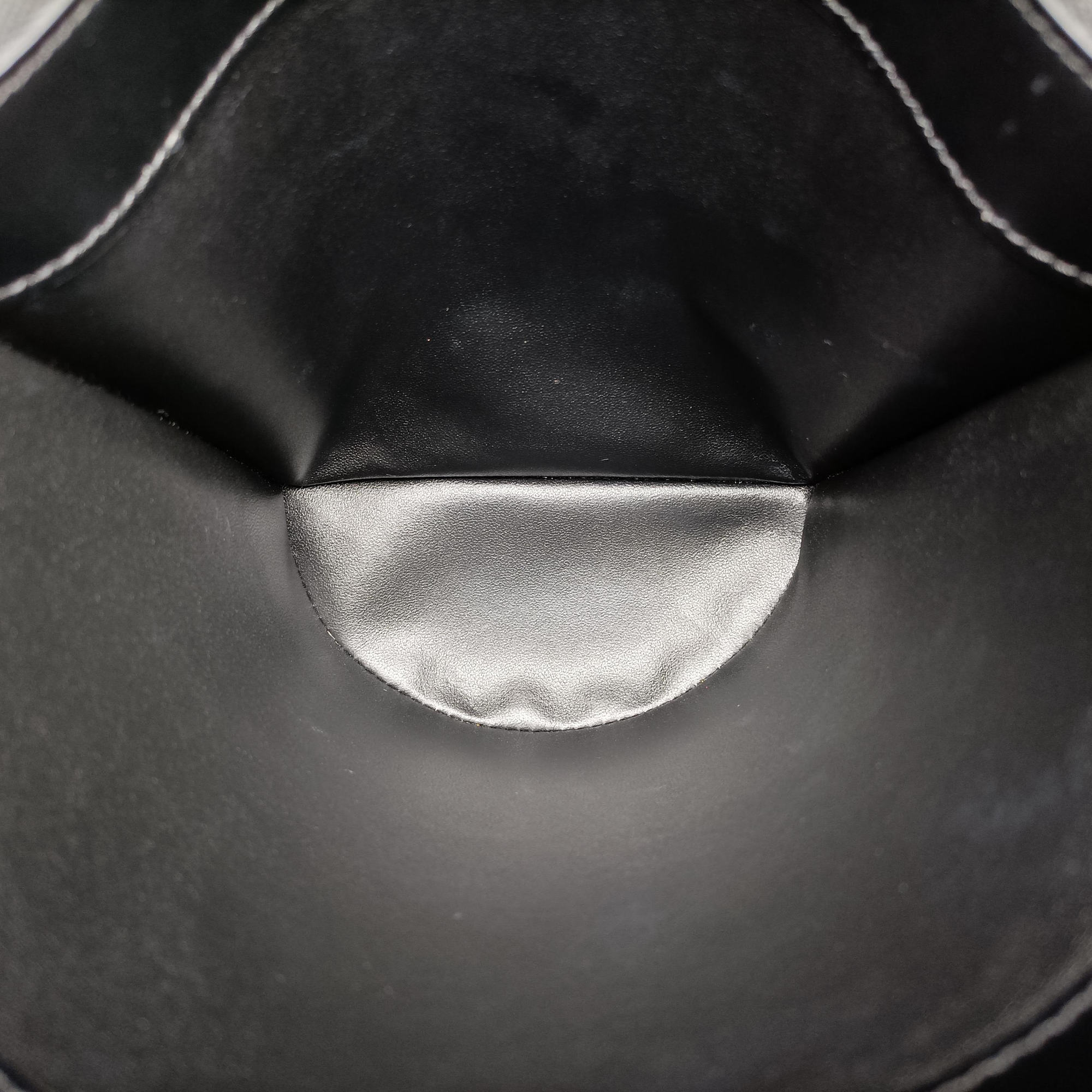 Pre-owned Celine Small Bucket Cuir Triomphe Black Smooth Calfskin 110423 shoulderbag | stylenewstar