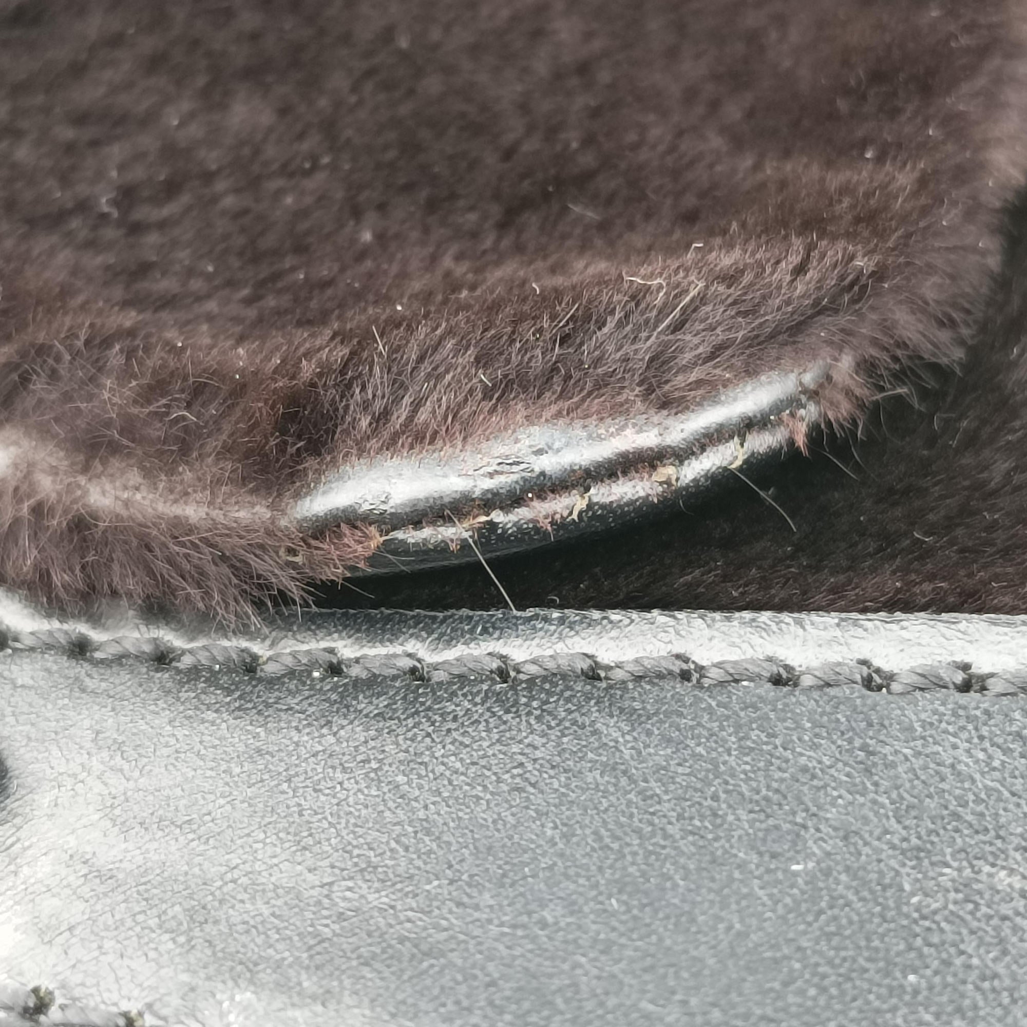 Pre-owned Fendi B Mix Black Leather×Mink fur 8BR429 handbag | stylenewstar
