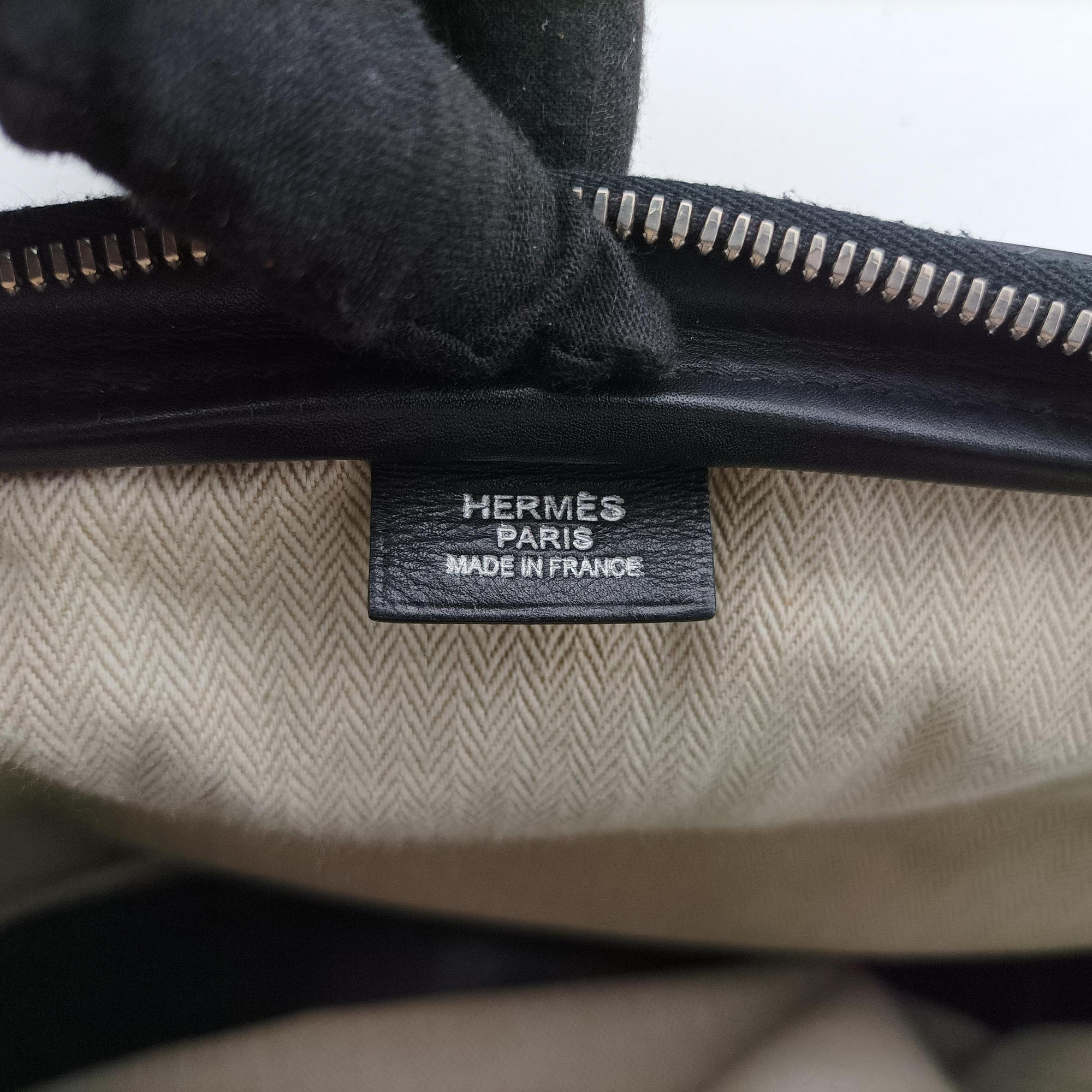 Pre-owned Hermes Hebdo Reporter Black Evergrain Leather  shoulderbag | stylenewstar