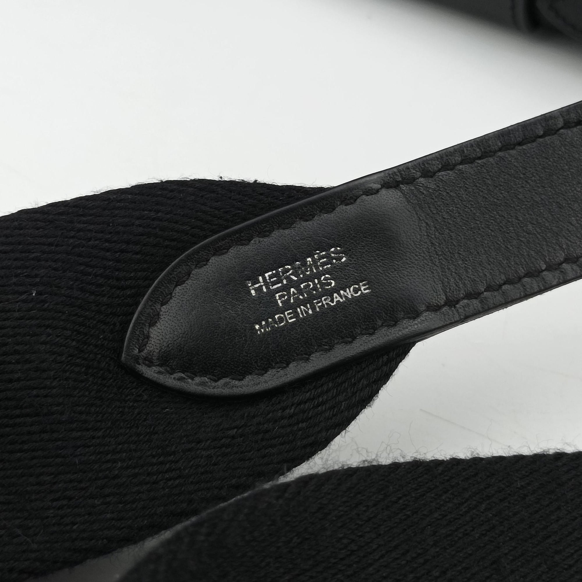 Pre-owned Hermes Hebdo Reporter Black Evergrain Leather  shoulderbag | stylenewstar