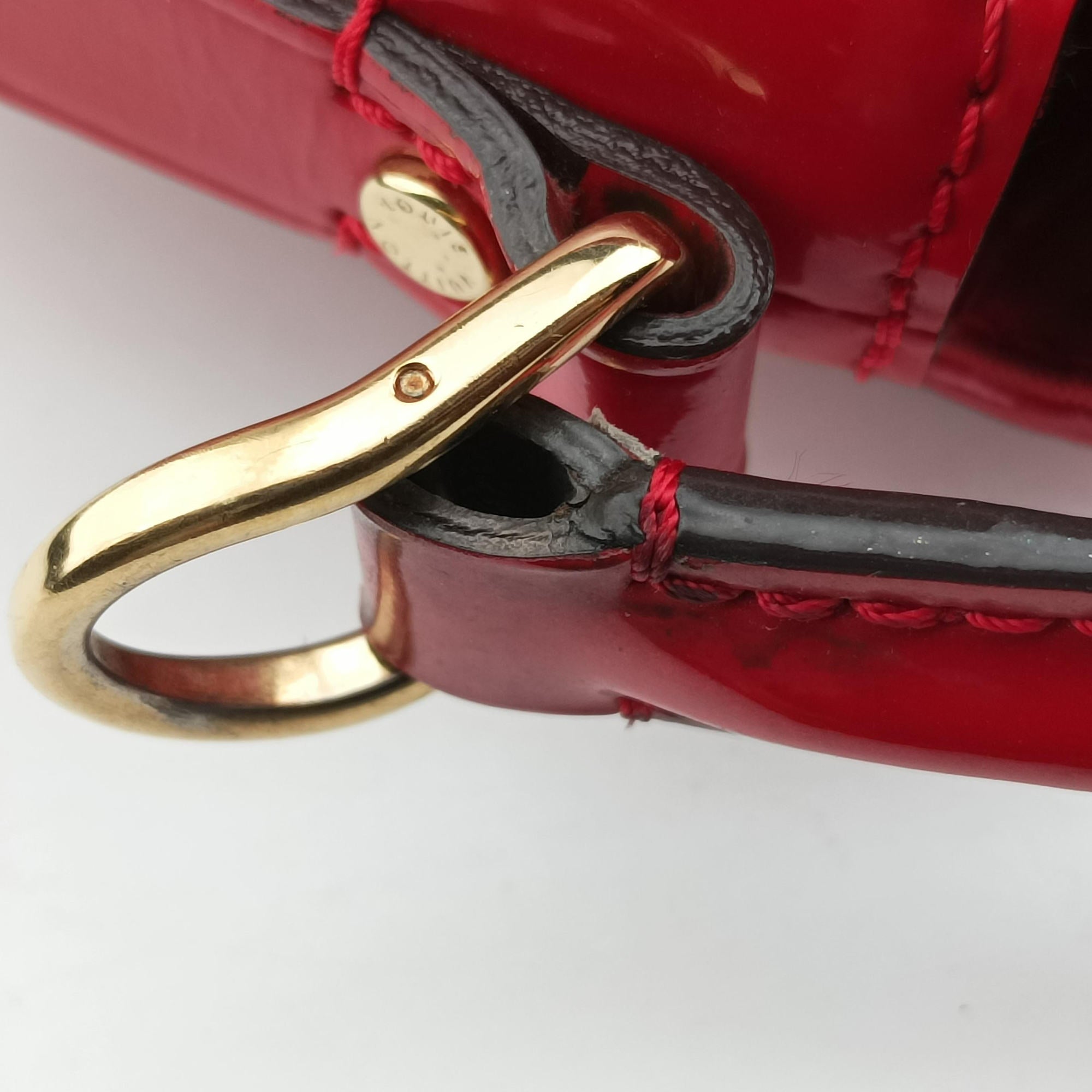 Pre-owned Louis Vuitton PASADENA CERISE Vernis M90944 shoulderbag | stylenewstar