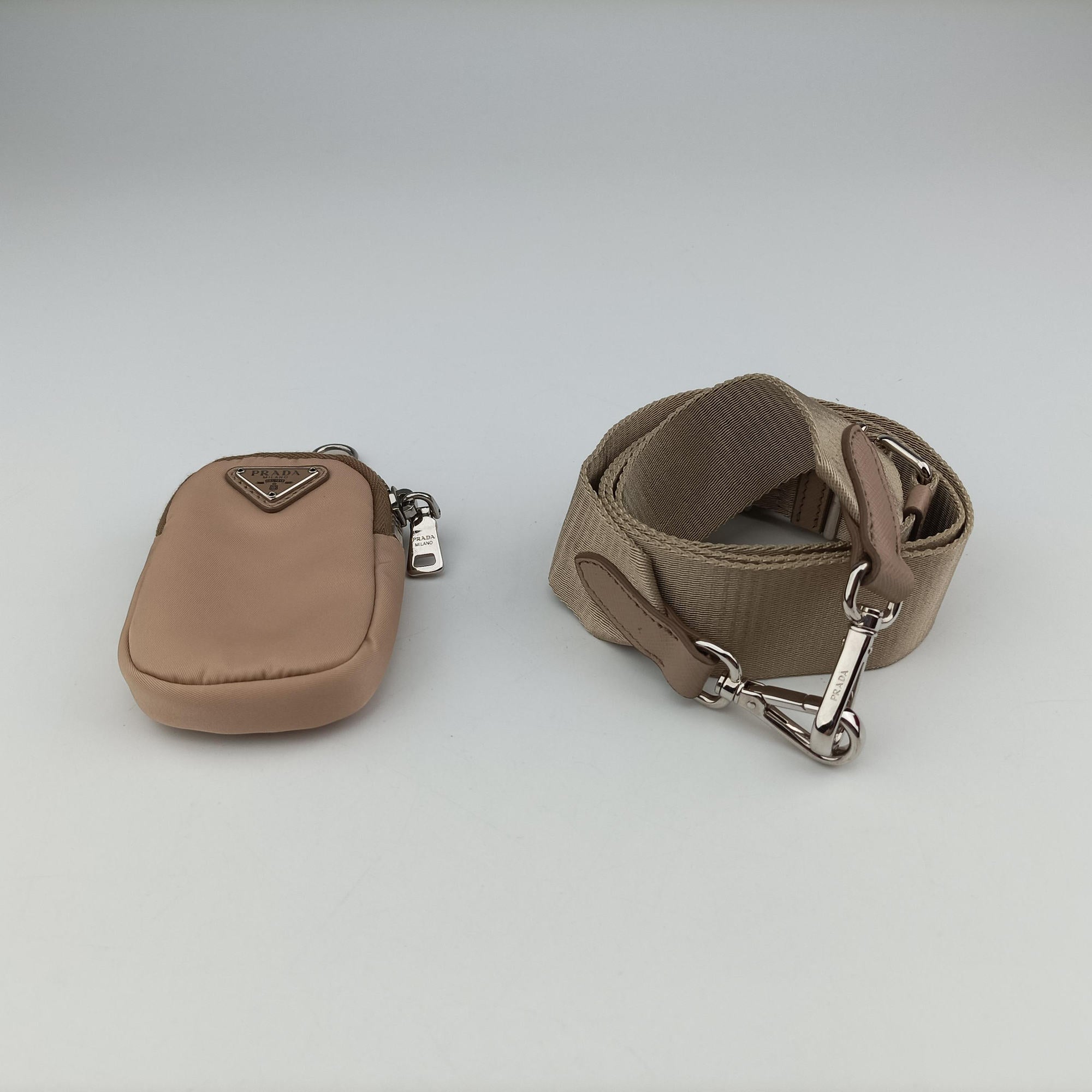 Pre-owned Prada Re-Edition 2005 Re-Nylon Beige nylon 1BH204 shoulderbag | stylenewstar
