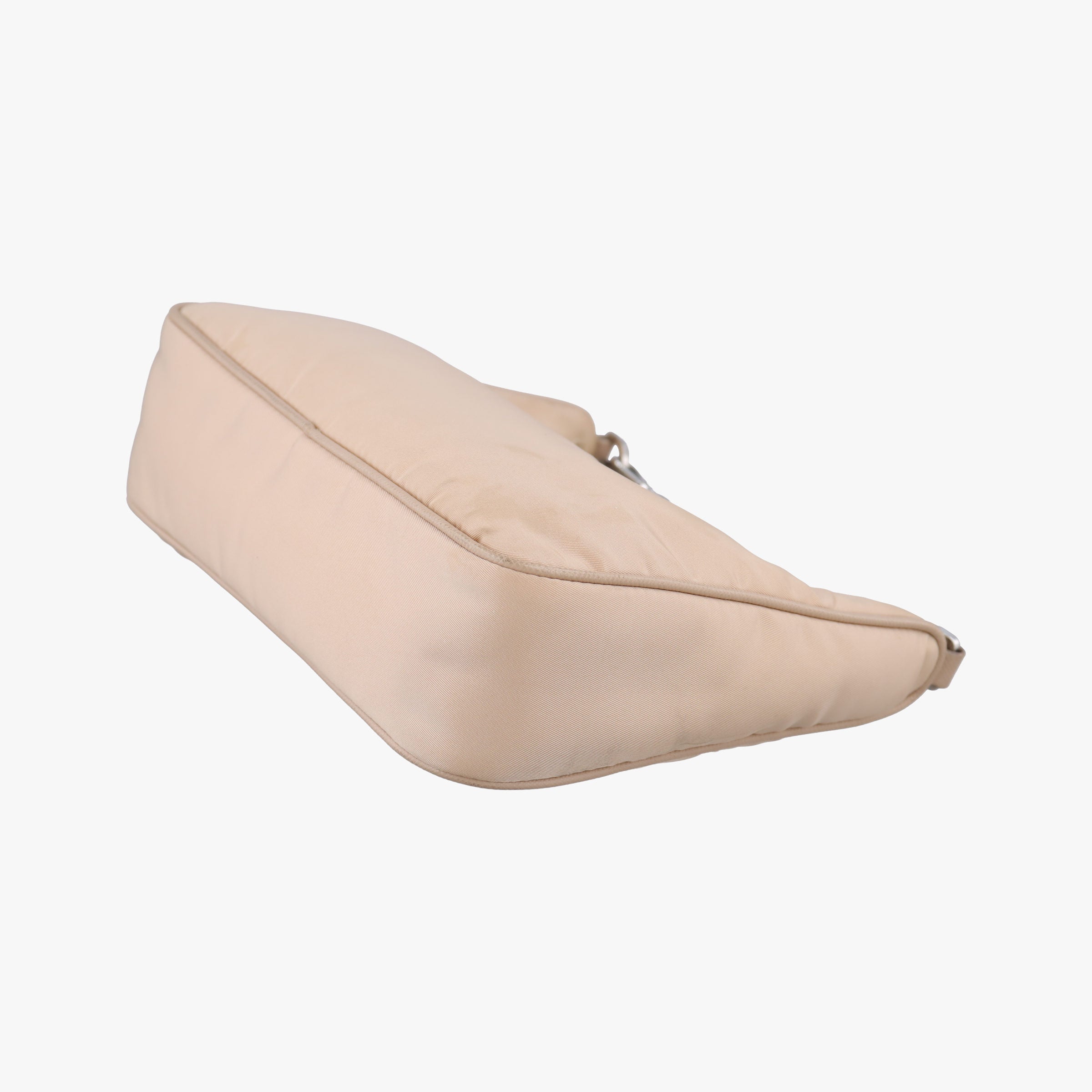Pre-owned Prada Re-Edition 2005 Re-Nylon Beige nylon 1BH204 shoulderbag | stylenewstar
