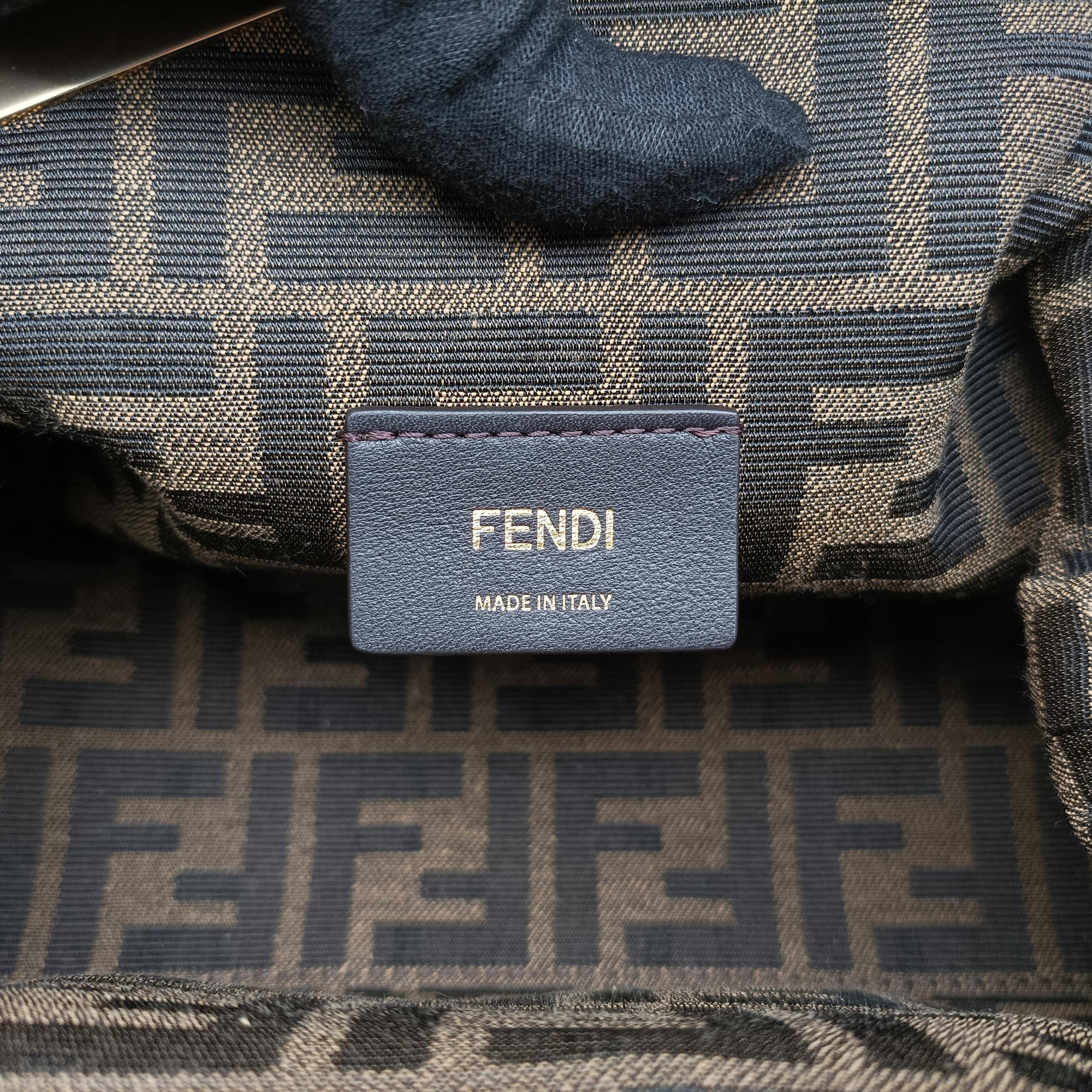 Pre-owned Fendi First Grey fur 8BP129 shoulderbag | stylenewstar