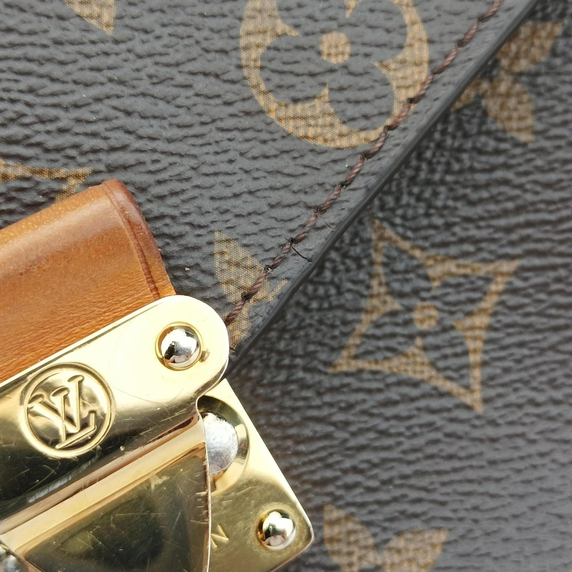 Vintage Louis Vuitton Pochette Metis MM Brown Monogram Canvas M44875 shoulderbag | stylenewstar