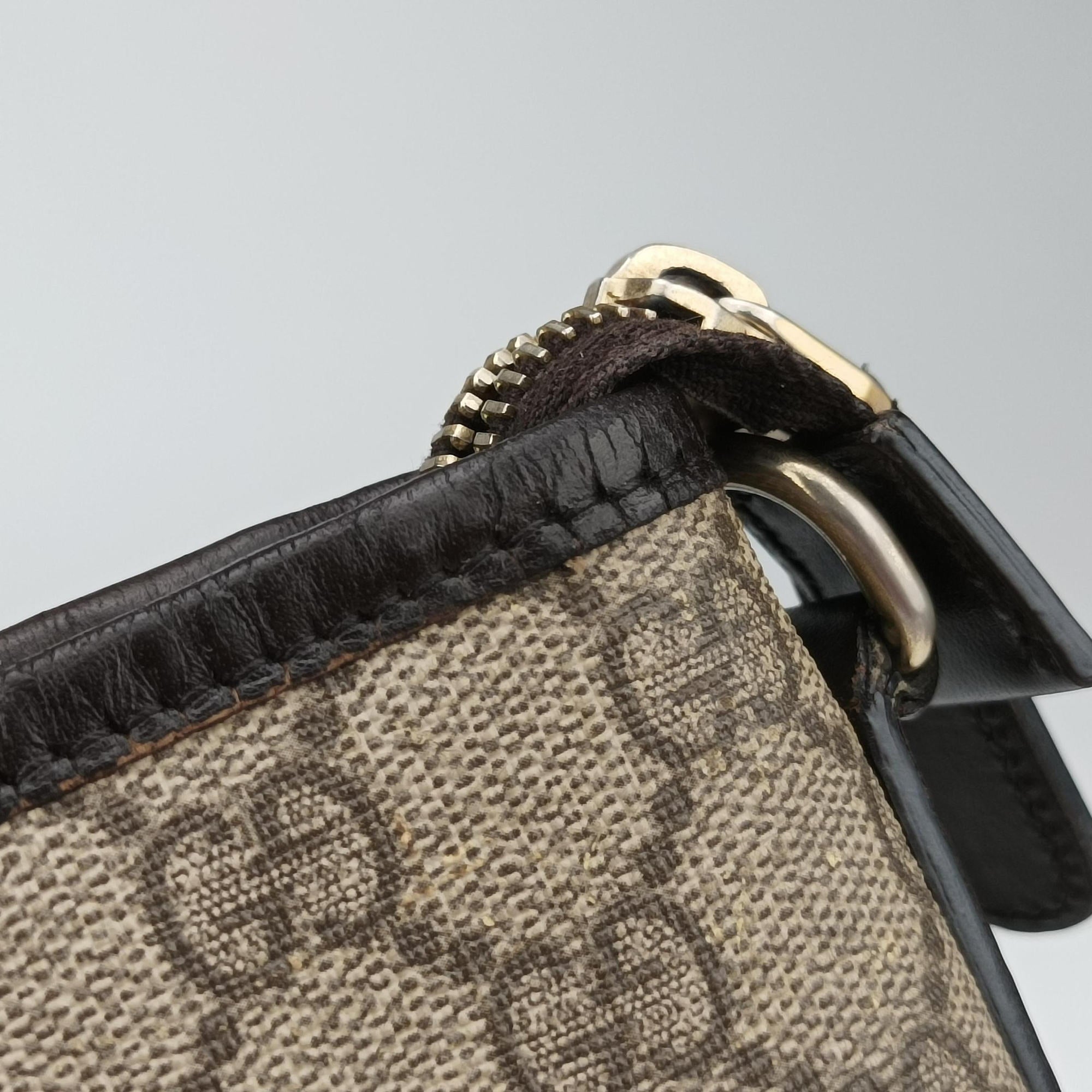 Pre-owned Gucci GG Supreme Brown PVC coated canvas×Leather 353437 shoulderbag | stylenewstar