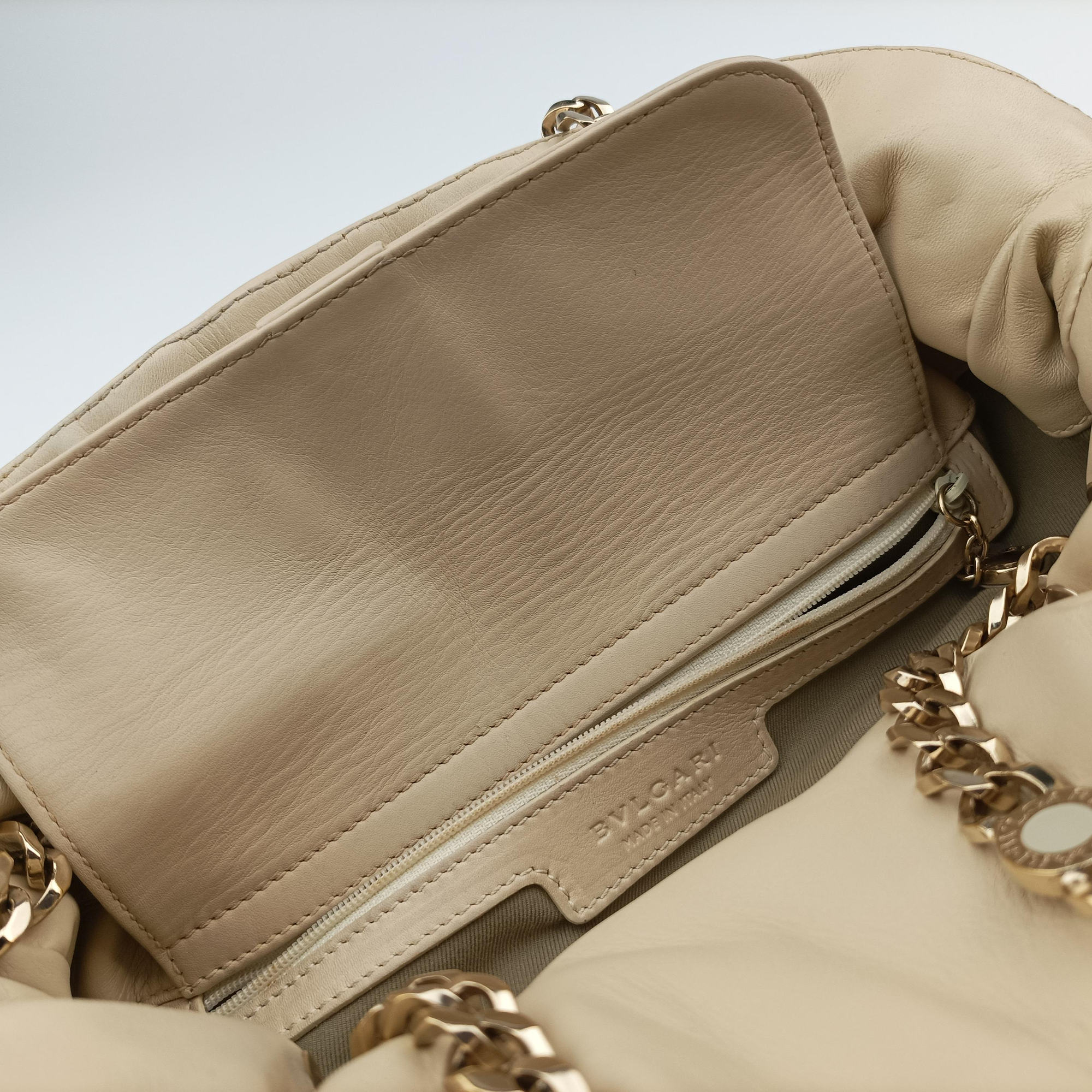Pre-owned Bvlgari Monete Beige leather  shoulderbag | stylenewstar