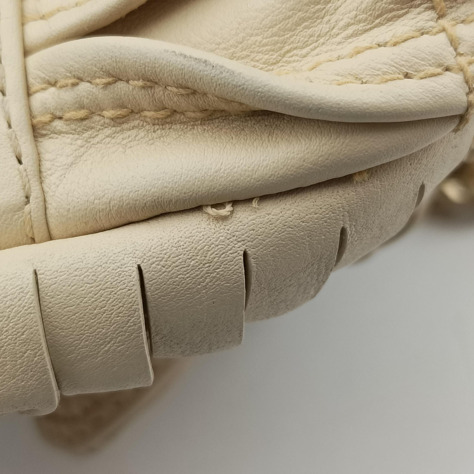 Pre-owned Bvlgari Monete Beige leather  shoulderbag | stylenewstar