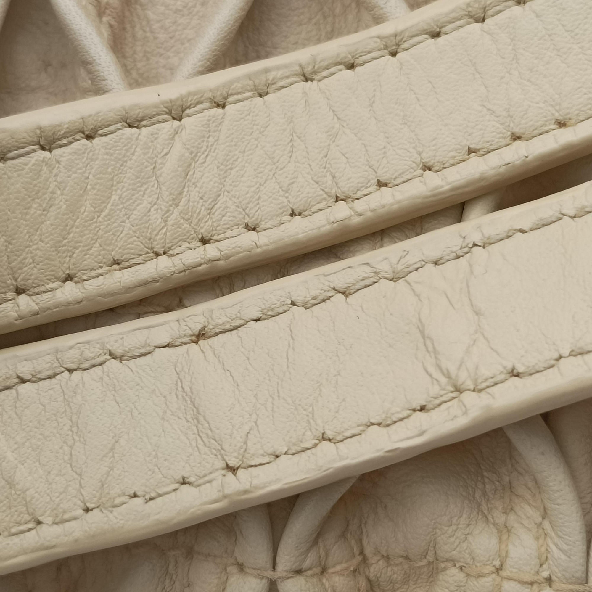 Pre-owned Bvlgari Monete Beige leather  shoulderbag | stylenewstar