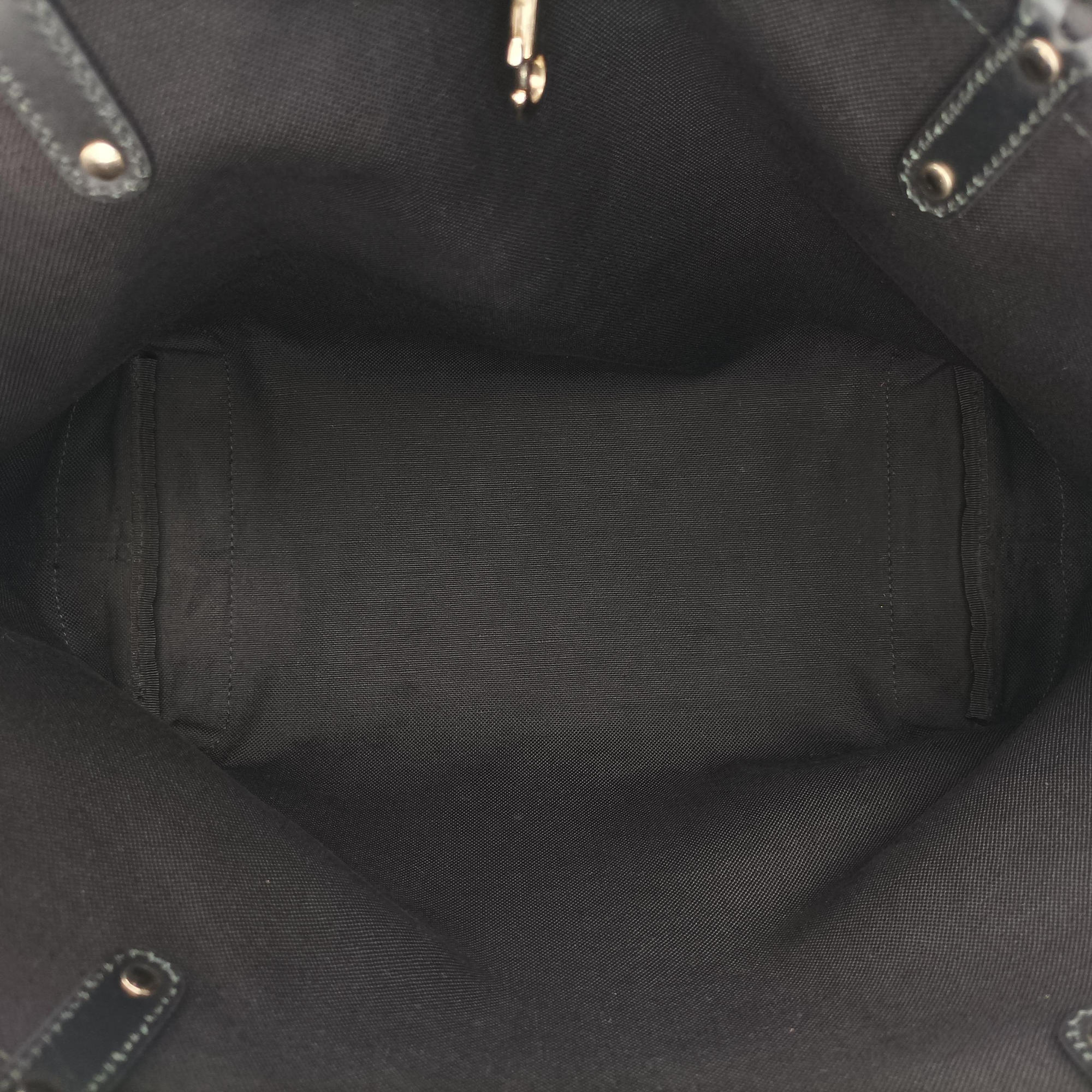 Pre-owned Gucci GG Craft Black canvas 247209 handbag | stylenewstar