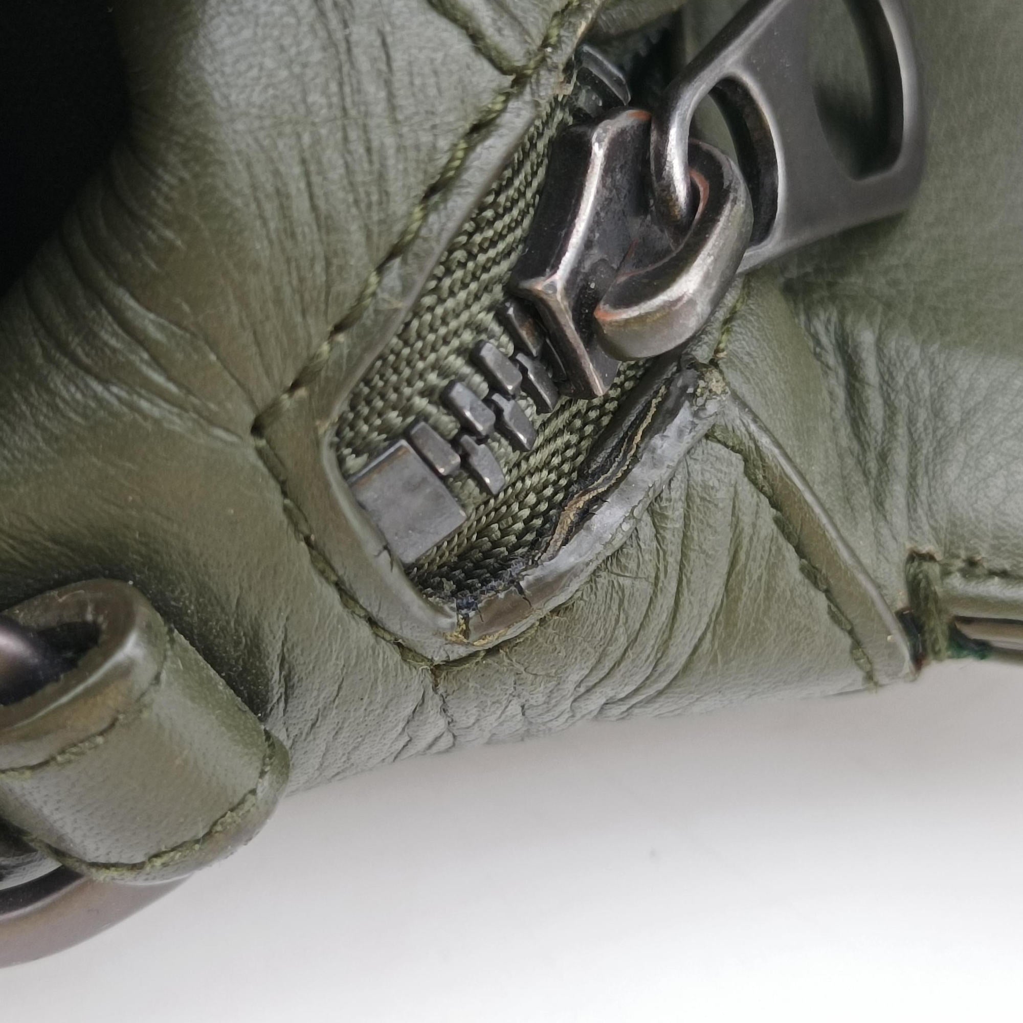 Pre-owned Bottega Veneta Intrecciato Green Leather  handbag | stylenewstar