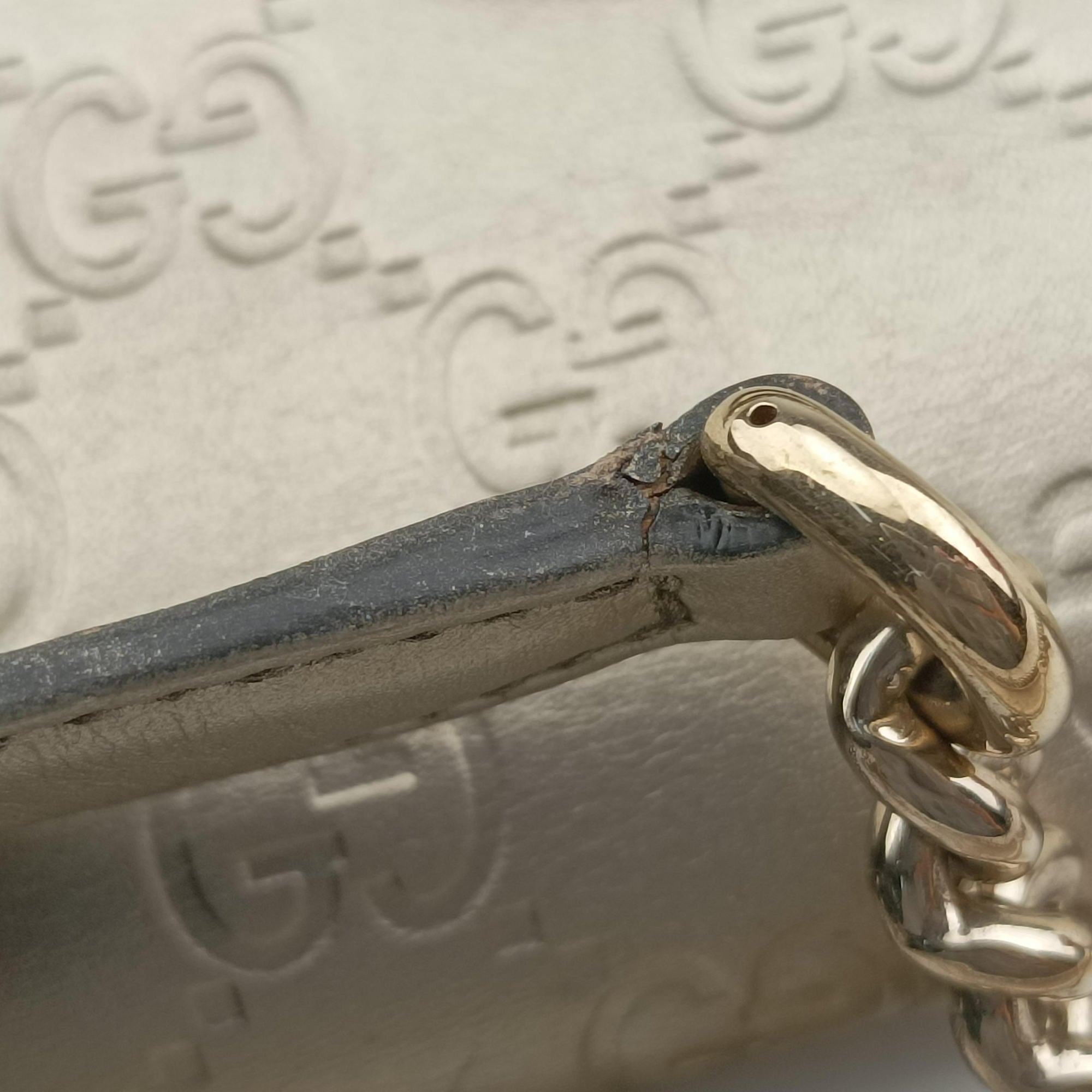 Secondhand Gucci Emily Golden Leather 295403 shoulderbag | stylenewstar
