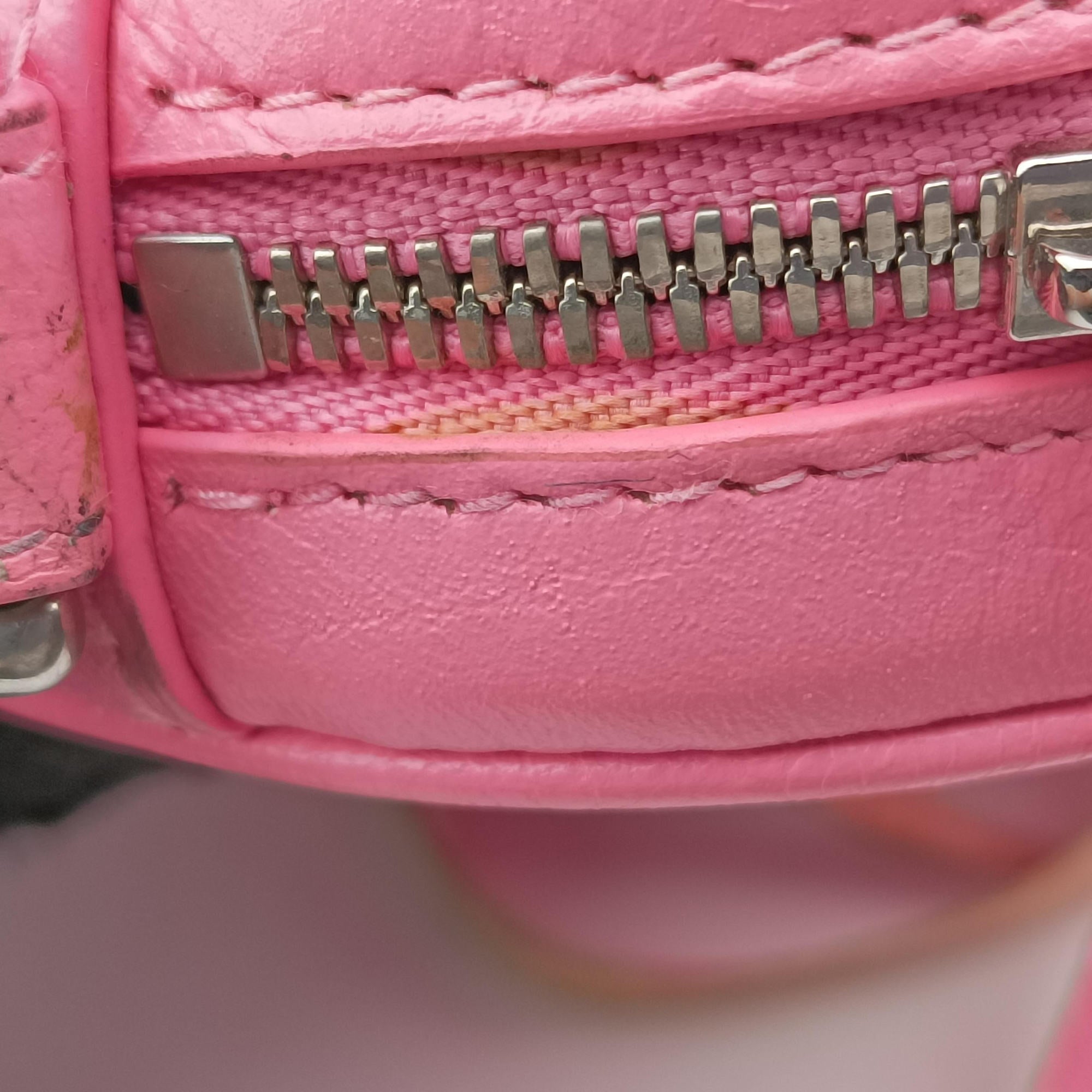 Vintage Balenciaga Le Cagole Heart Mini Pink lambskin  shoulderbag | stylenewstar