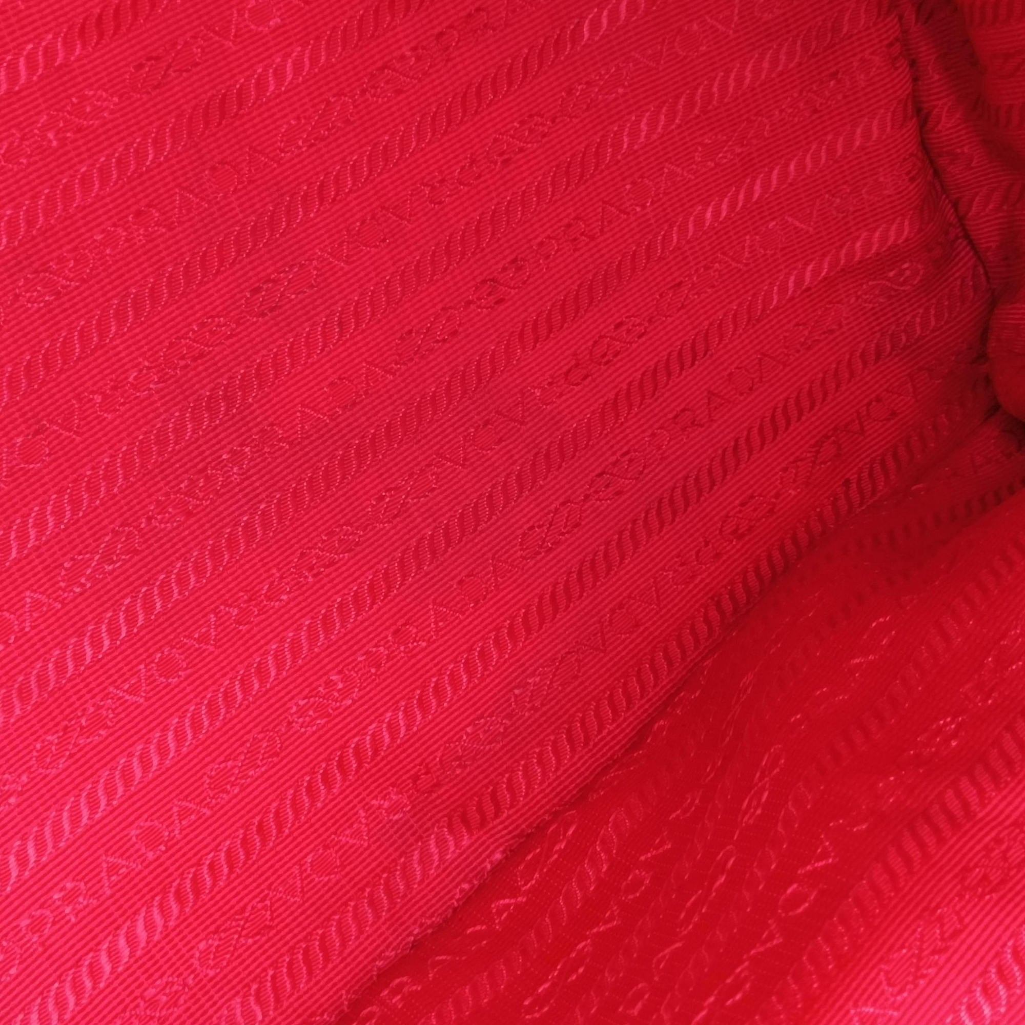 Secondhand Prada Vitello Daino Top Handle Red Leather BN2420 handbag | stylenewstar