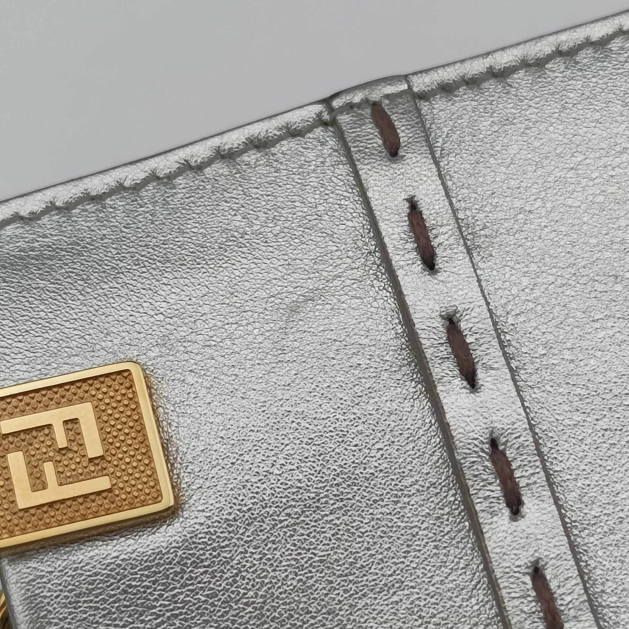 Vintage Fendi MINI SUNSHINE SHOPPER Silver Leather 8BS051 shoulderbag | stylenewstar