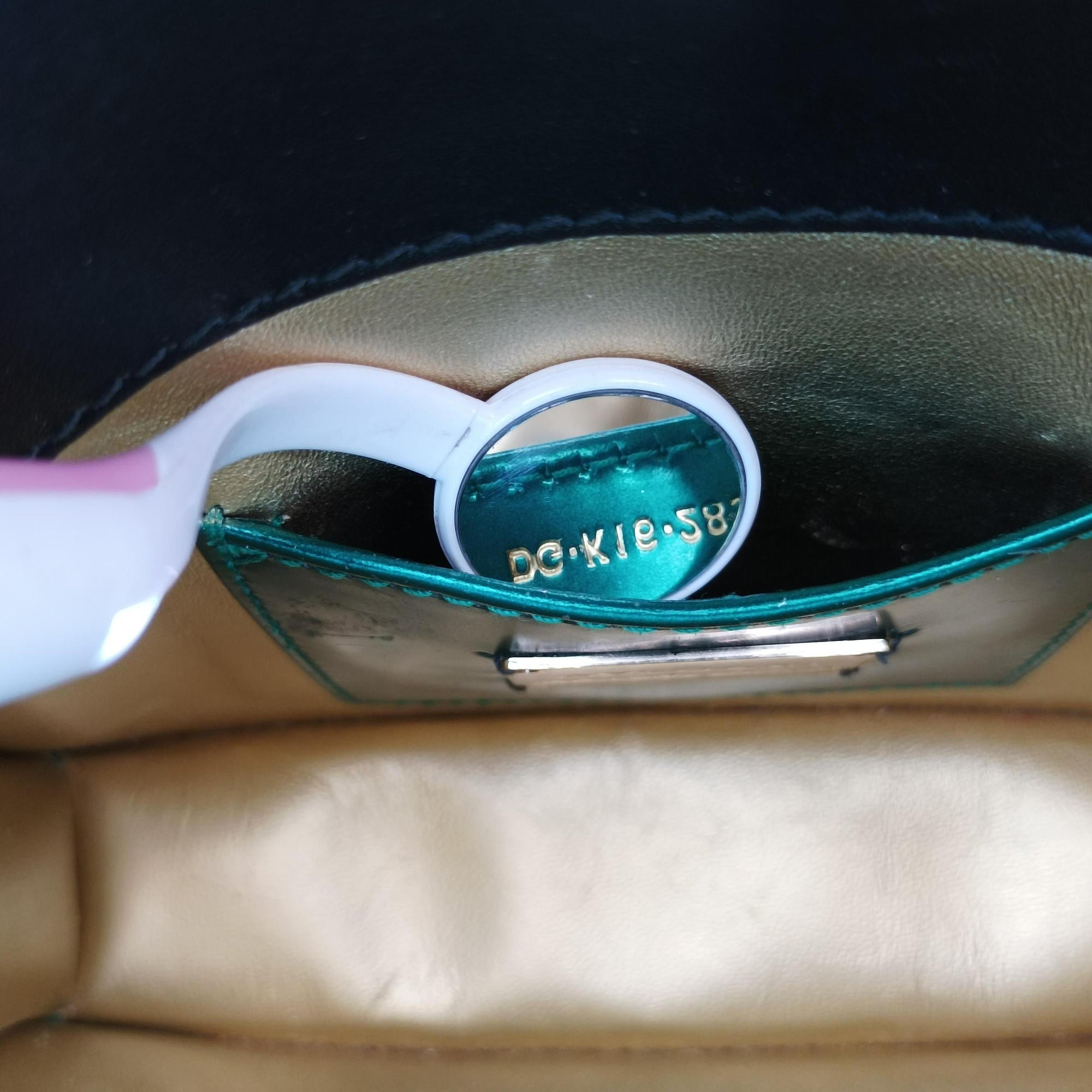 Pre-owned Bvlgari Serpenti Forever Green enamel  shoulderbag | stylenewstar
