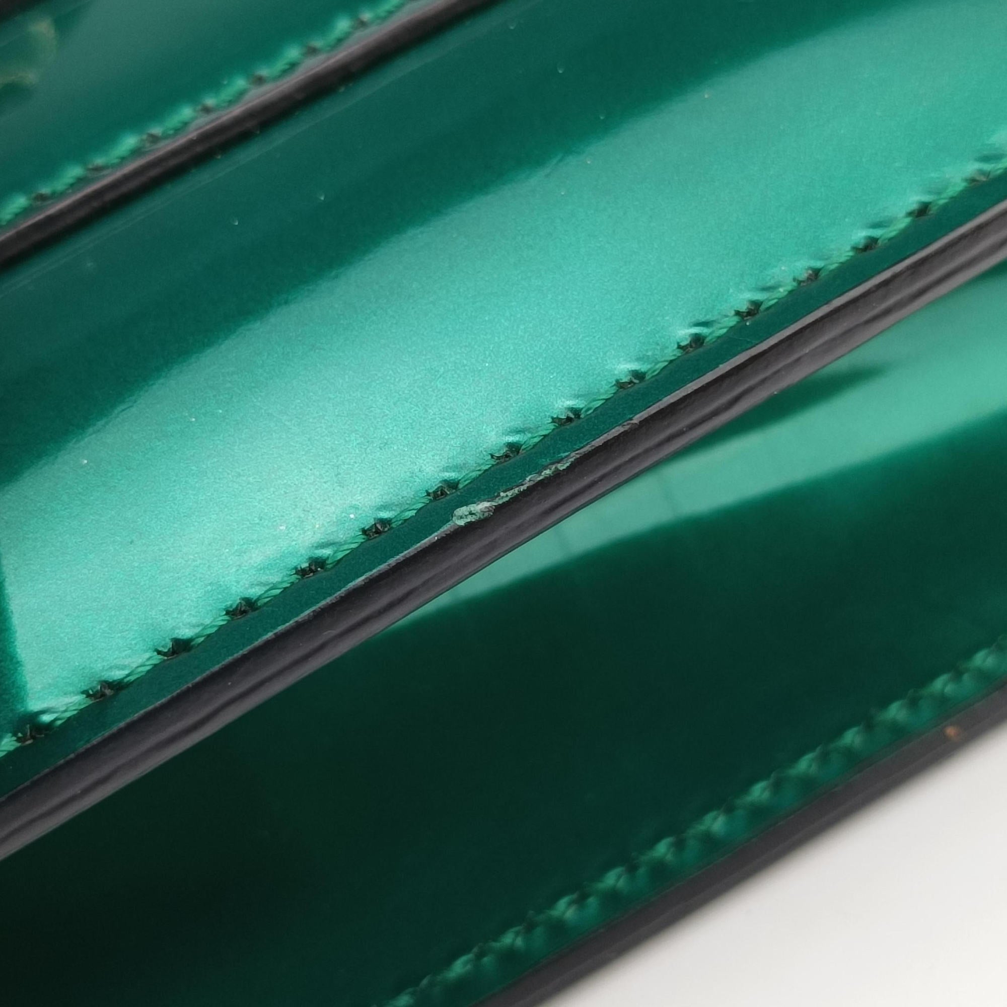 Pre-owned Bvlgari Serpenti Forever Green enamel  shoulderbag | stylenewstar