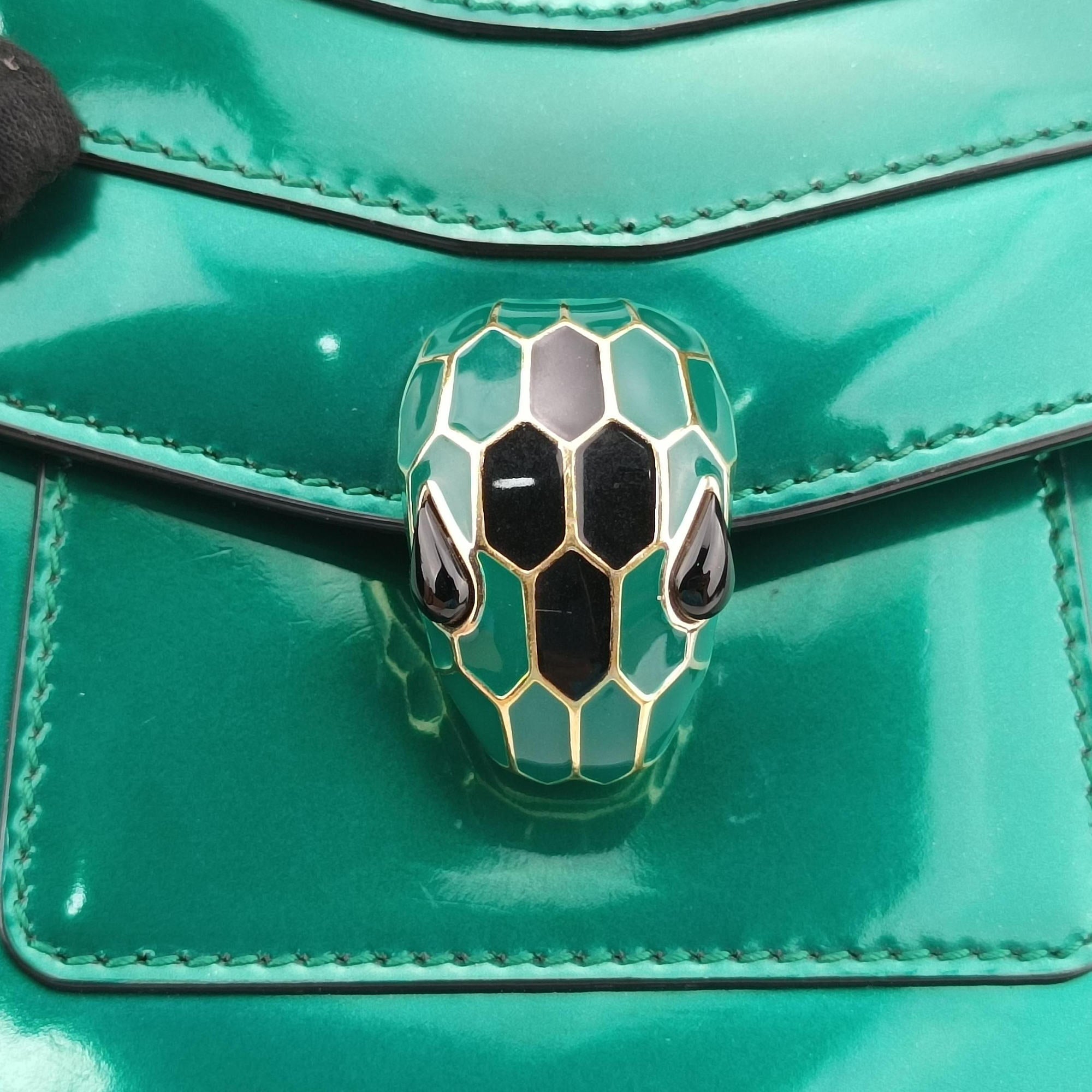 Pre-owned Bvlgari Serpenti Forever Green enamel  shoulderbag | stylenewstar