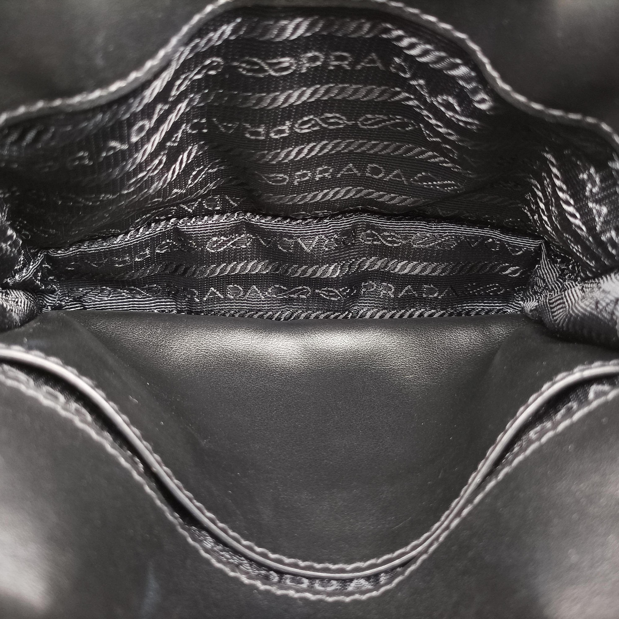 Vintage Prada Impuntu Velluto Corsaire Black Velvet×Calf Leather  bum bag/waist bag | stylenewstar