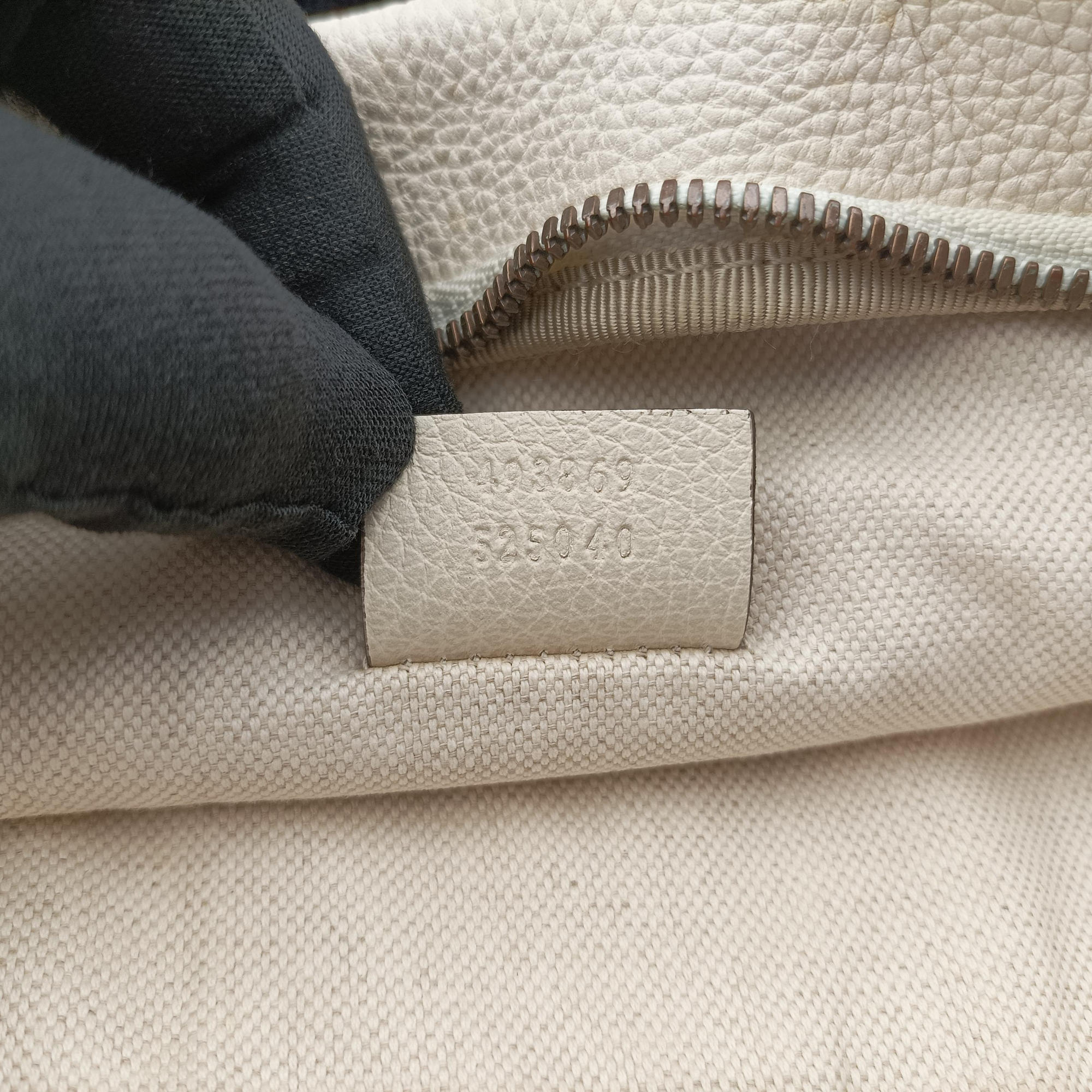 Secondhand Gucci Print White Leather 493869 bum bag/waist bag | stylenewstar