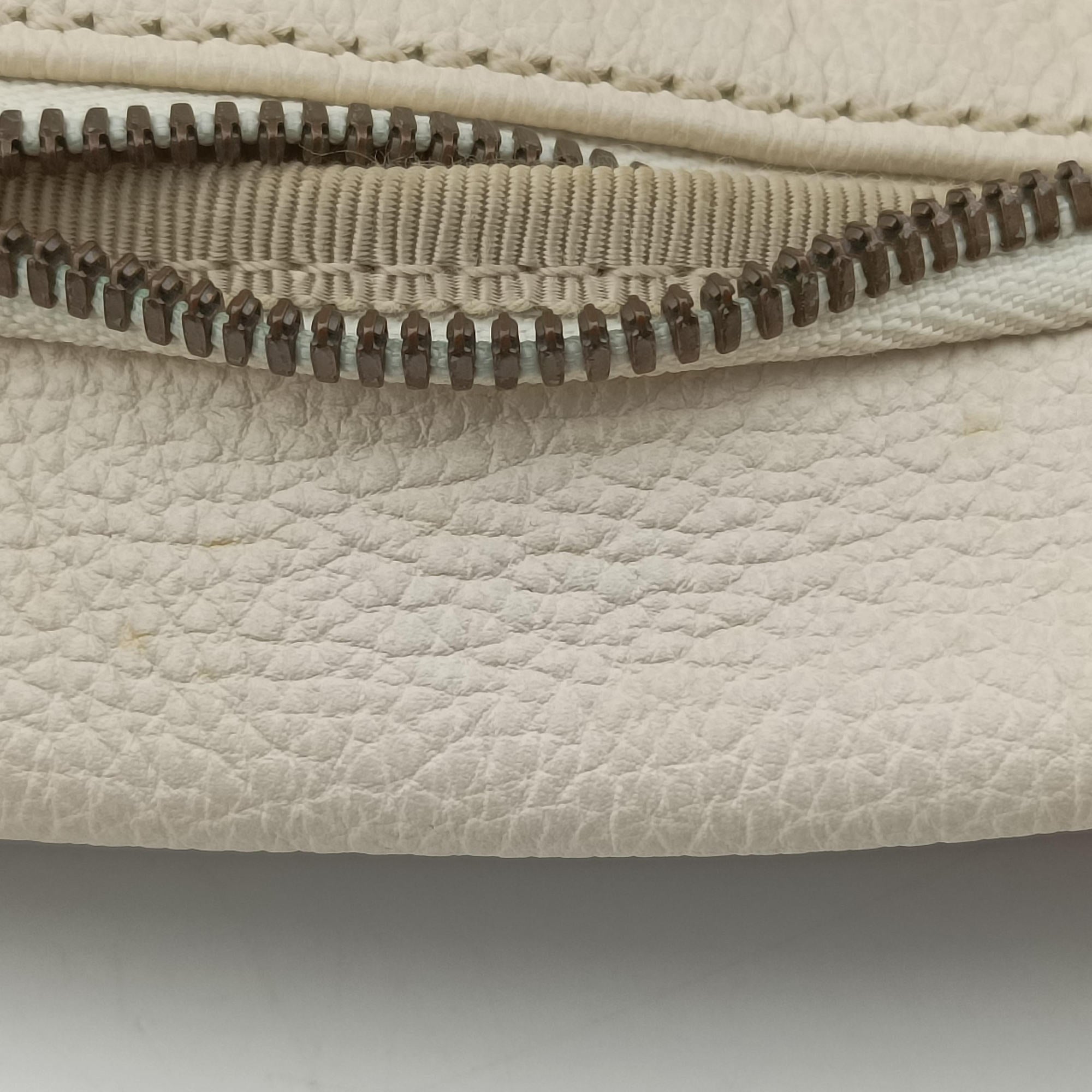 Secondhand Gucci Print White Leather 493869 bum bag/waist bag | stylenewstar