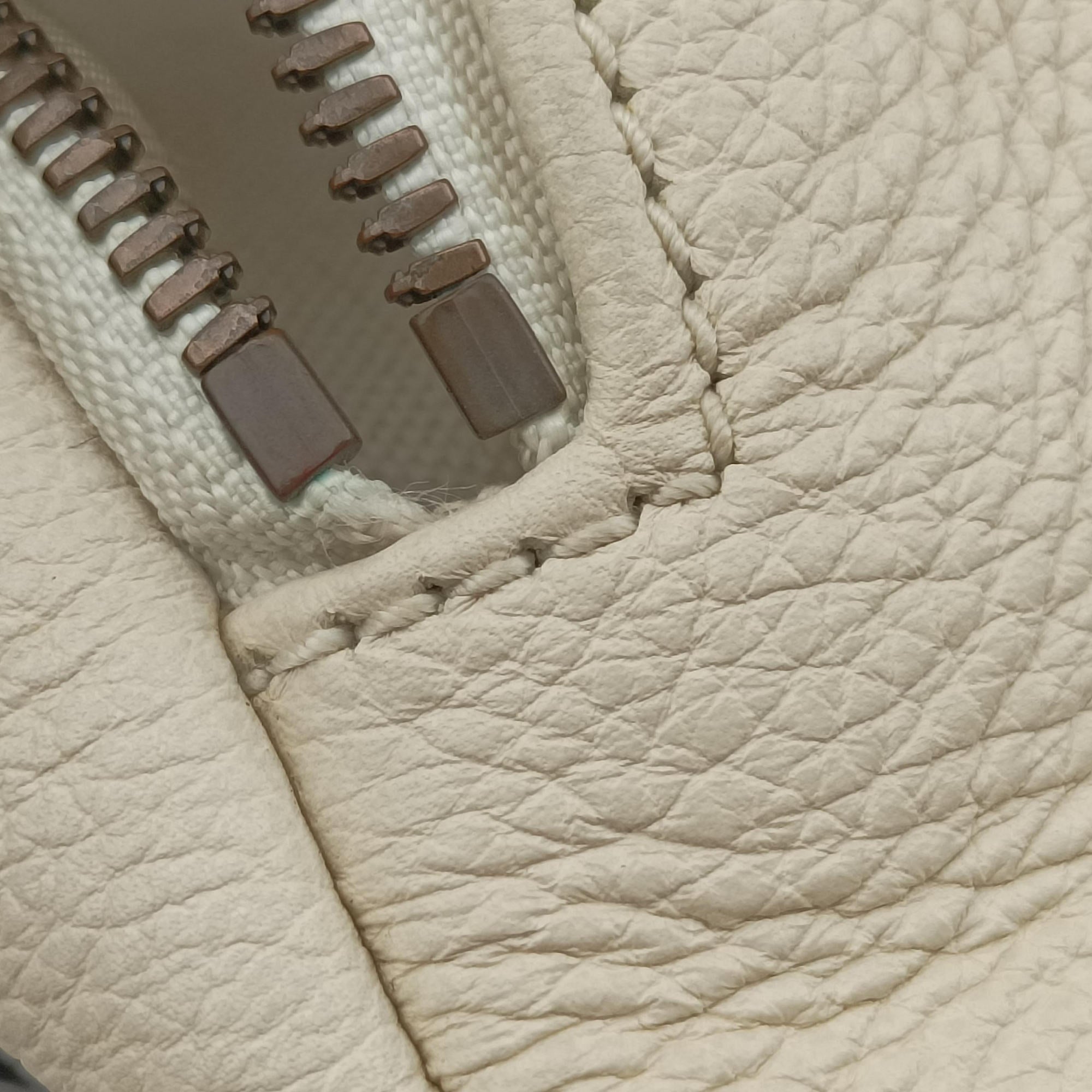 Secondhand Gucci Print White Leather 493869 bum bag/waist bag | stylenewstar