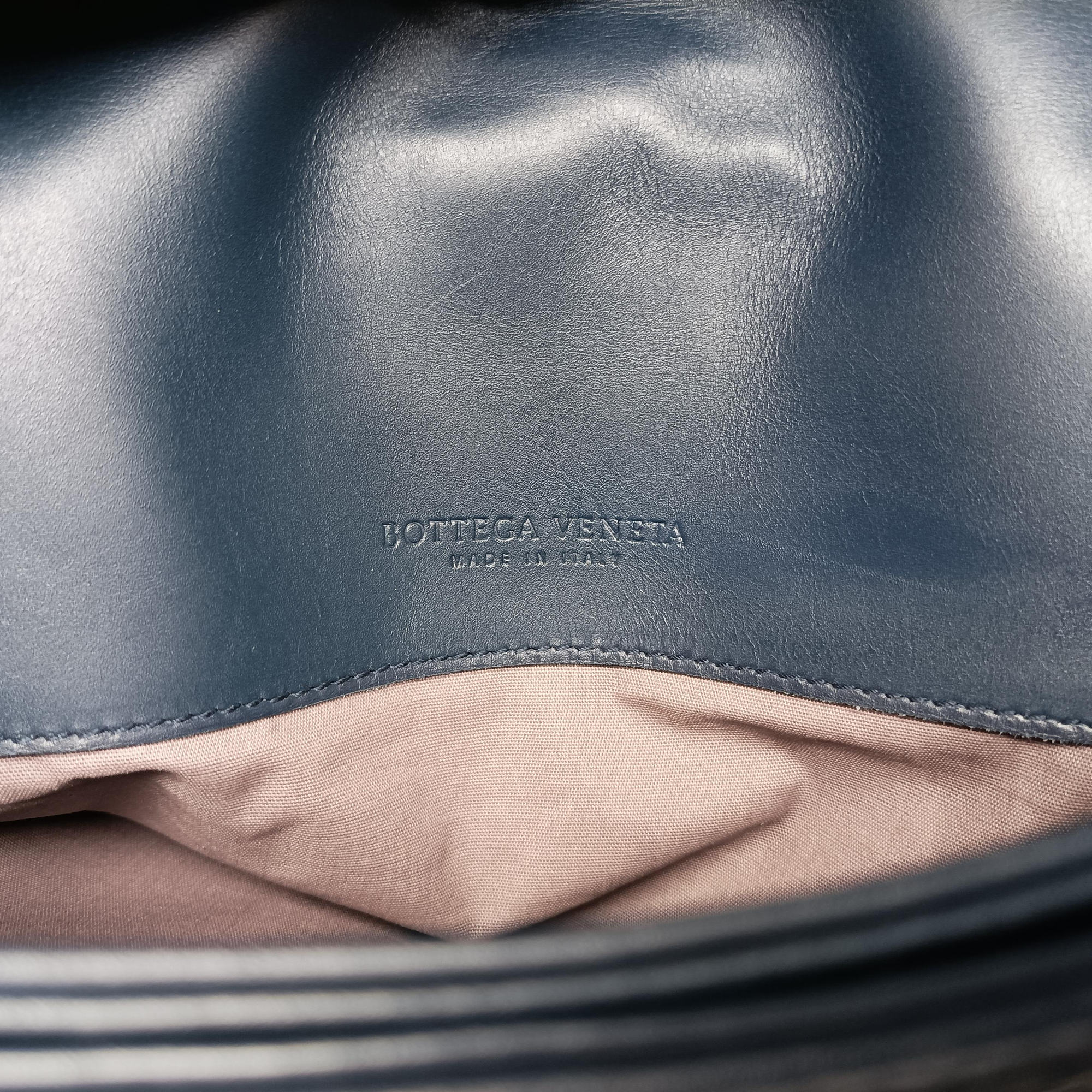 Vintage Bottega Veneta Intrecciato Navy lambskin  handbag | stylenewstar