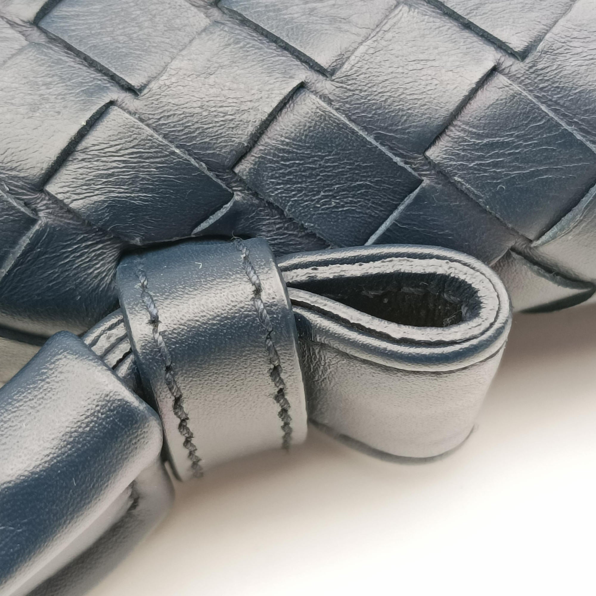 Vintage Bottega Veneta Intrecciato Navy lambskin  handbag | stylenewstar