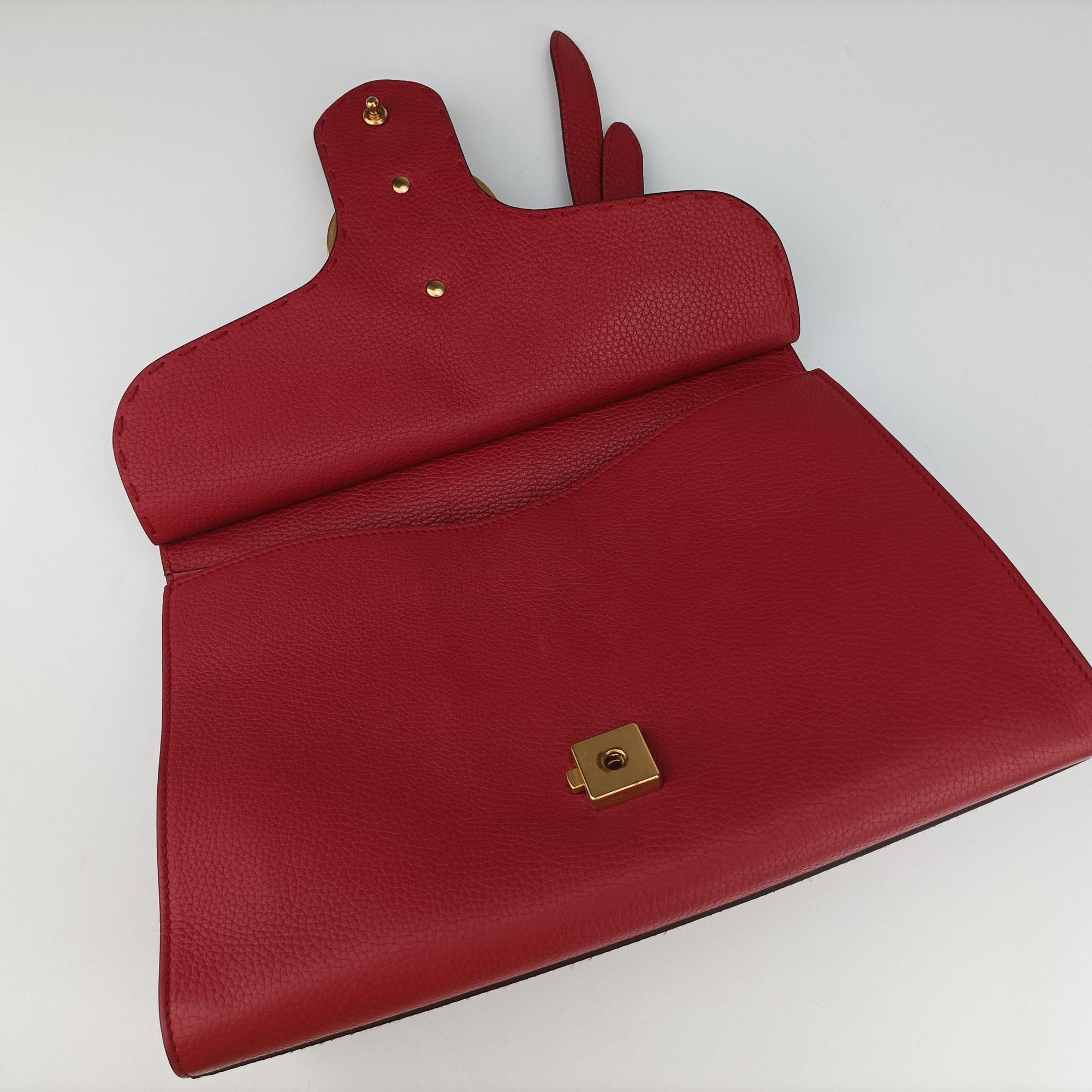 Pre-owned Gucci GG Marmont Red Leather 421890 shoulderbag | stylenewstar