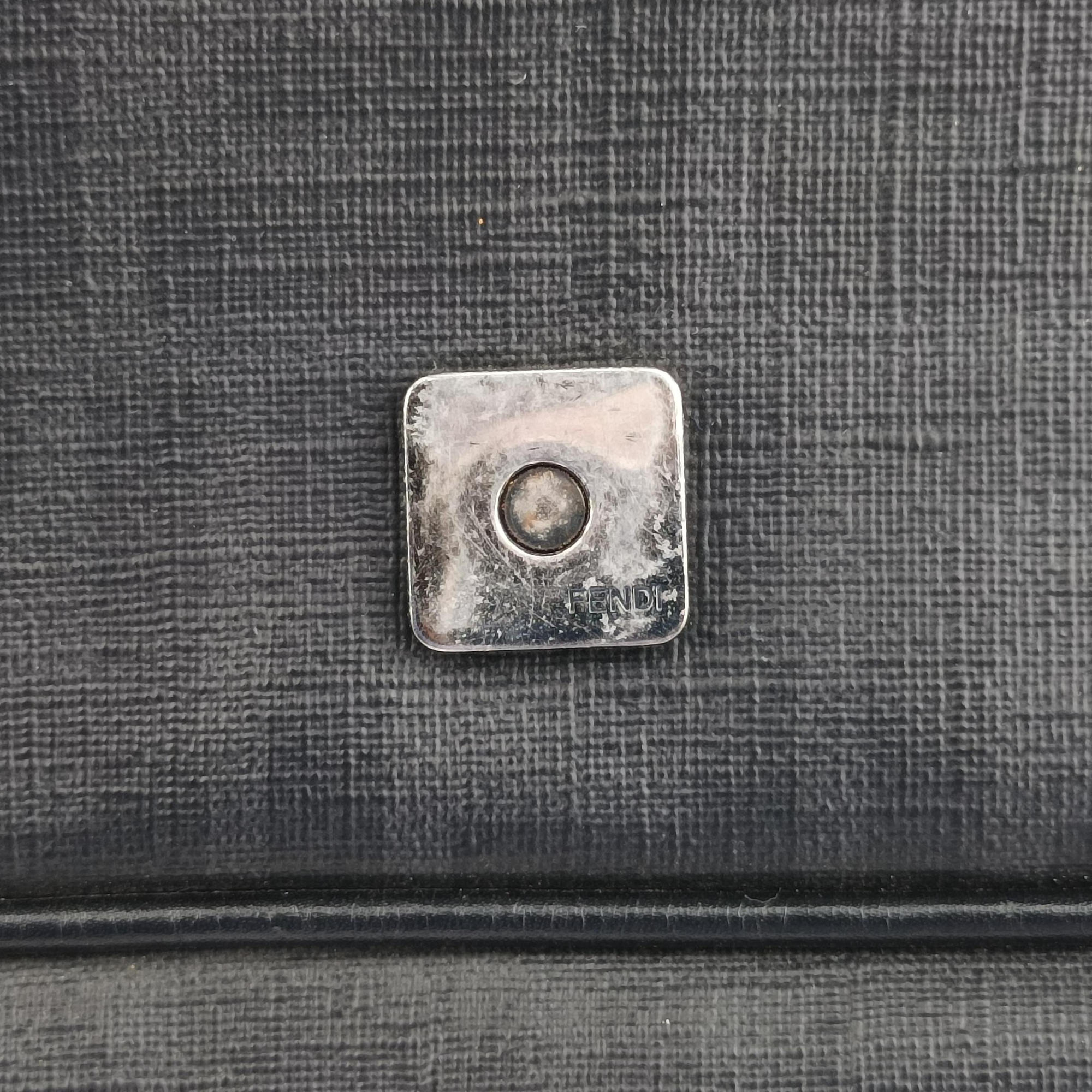 Vintage Fendi Zucca Grey leather 7VA195 shoulderbag | stylenewstar