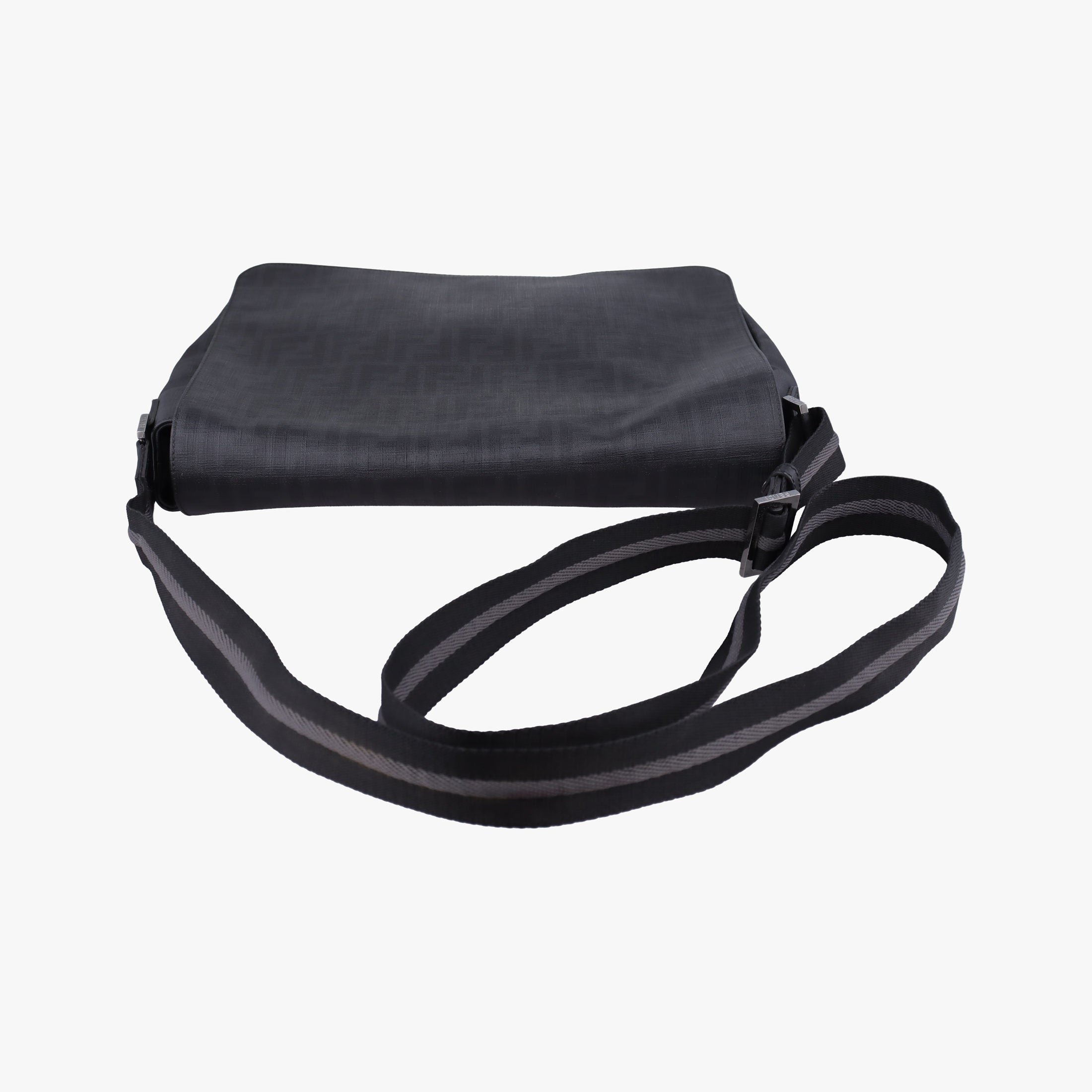Vintage Fendi Zucca Grey leather 7VA195 shoulderbag | stylenewstar
