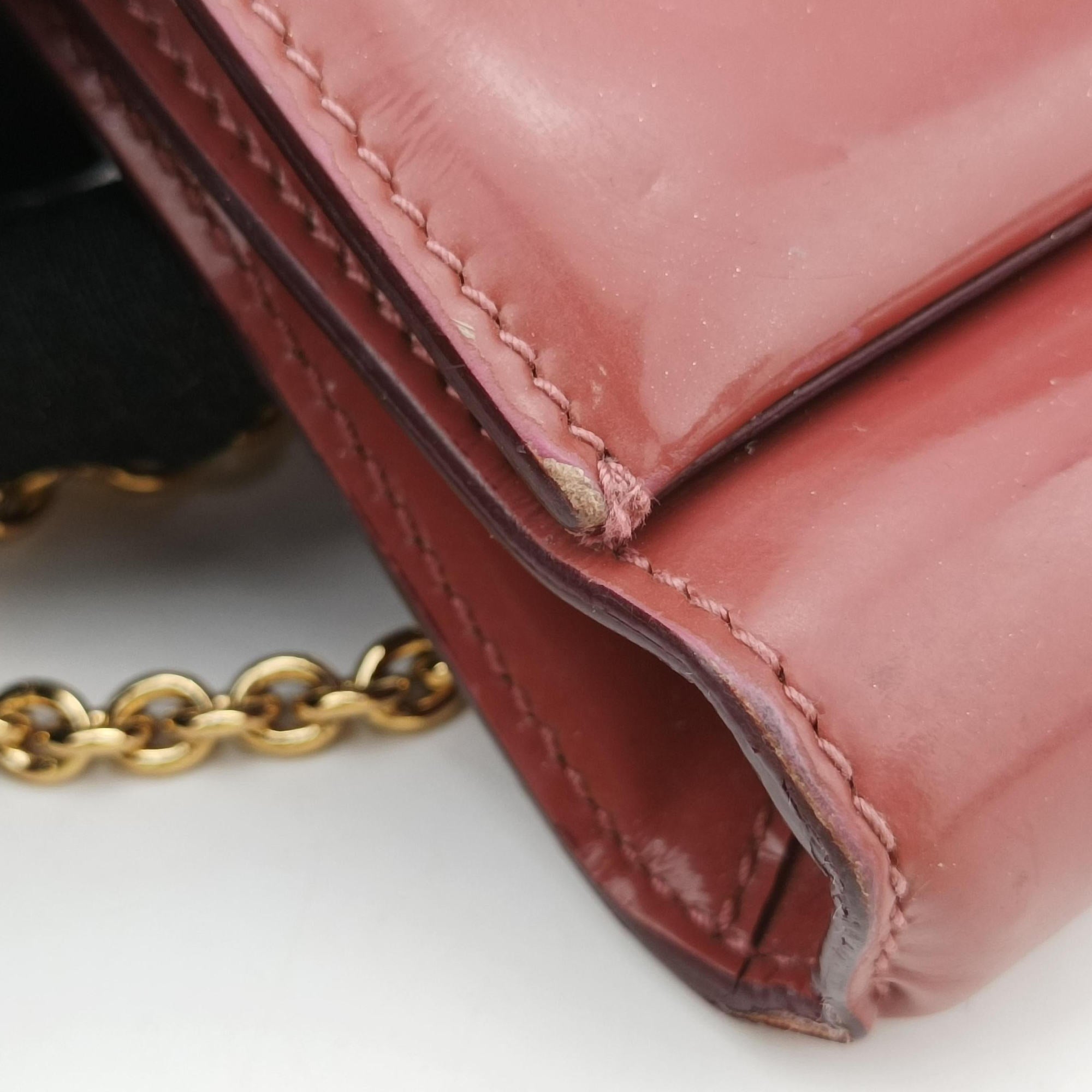Pre-owned Ferragamo Ginny Vara Red Leather  shoulderbag | stylenewstar