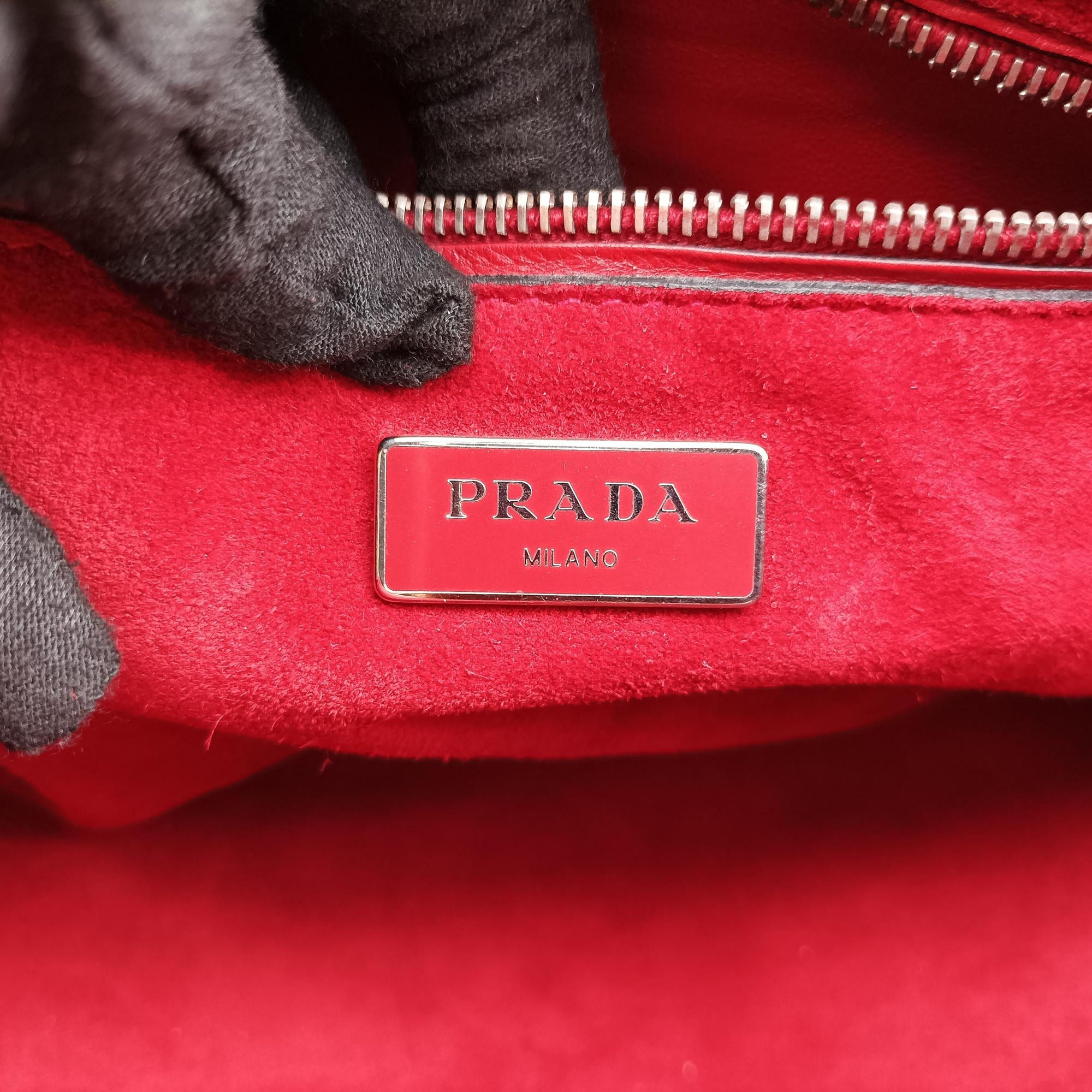 Pre-owned Prada Twin Pocket Winged Tote Red Leather BN2619 handbag | stylenewstar
