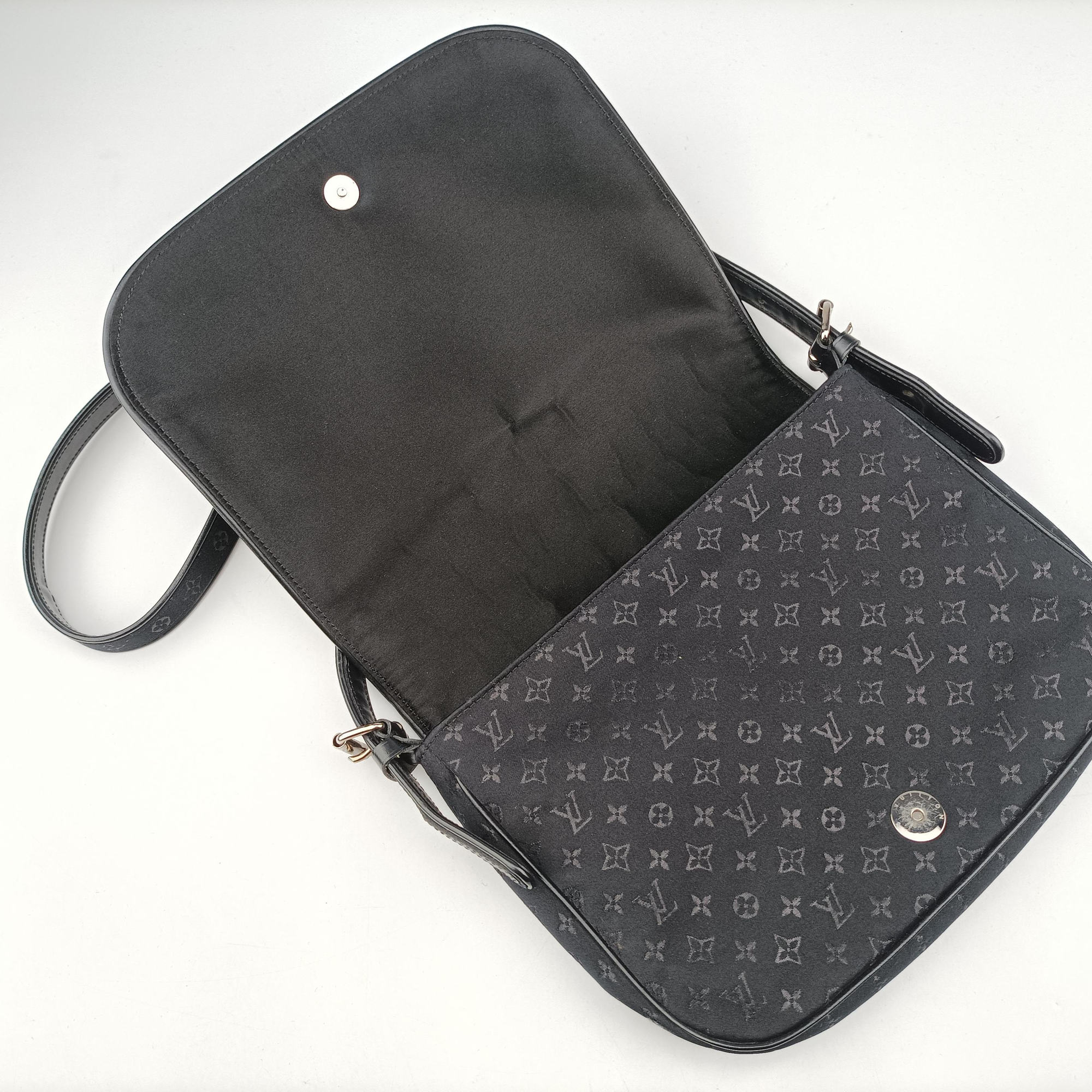 Pre-owned Louis Vuitton musette Black x multicolor Monogram Satin M92273 shoulderbag | stylenewstar